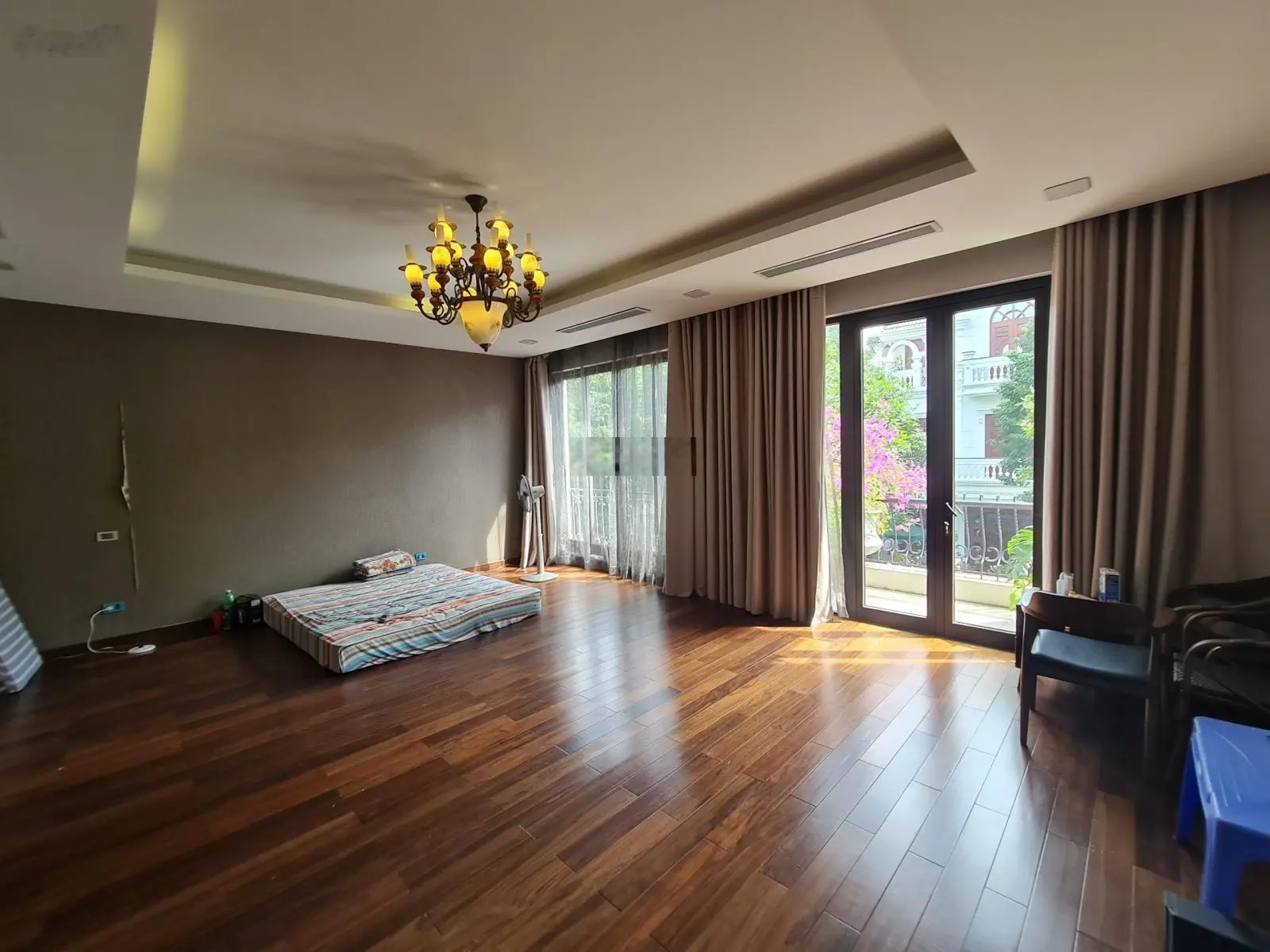 Bán liền kề La Casta KĐT Văn Phú, 73m2x4T, 5m MT, trục chính kinh doanh, mới ở luôn, nhỉnh 18 tỷ