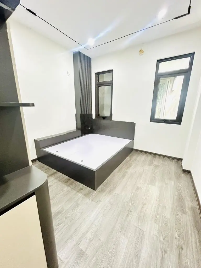CỰC PHẨM NGUYỄN AN NINH - Nhà mới kính koong- full công năng - thang máy - tiện ích miên man