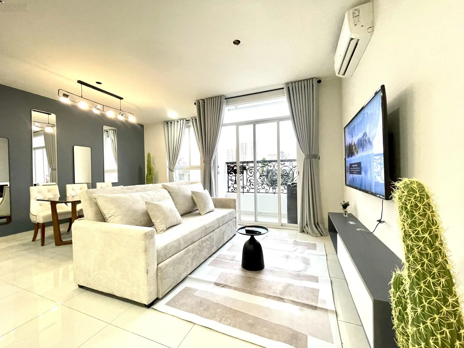 Cần bán căn hộ Grand Riverside 3PN giá 5.5 tỷ bao thuế DT: 104m2, đường Bến Vân Đồn, Q4 view Q1