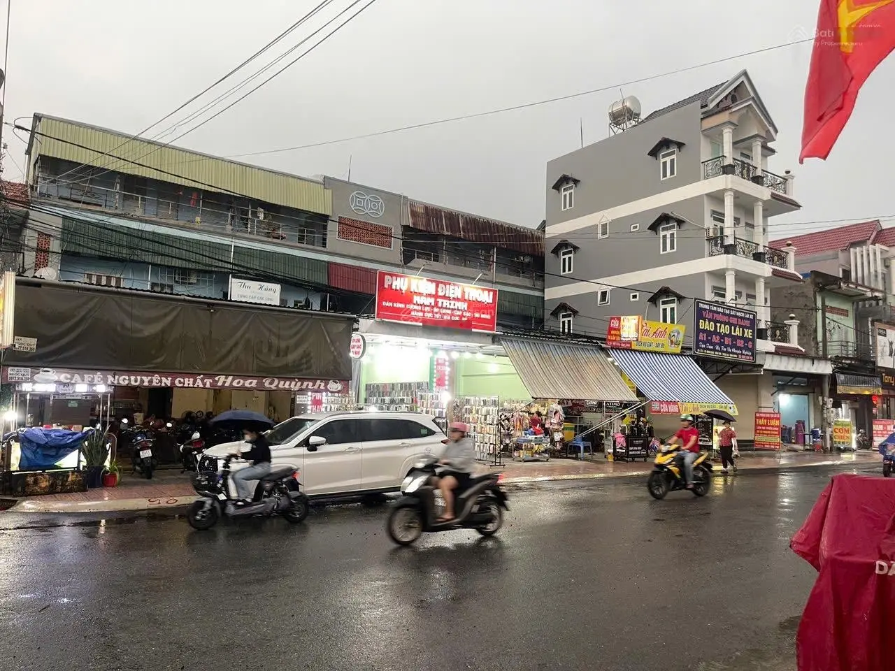 Bán siêu Phẩm góc 2 MT khu DC 434 có sẵn thì nhập 70tr/ tháng ở p Bình Hoà , TP Thuận An,Bình Dương