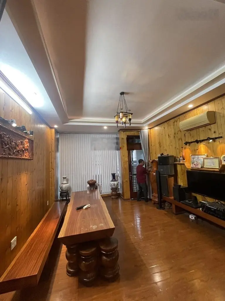 Bán Nhà Ngộp Bank Gần Mặt Tiền Lê Đức Thọ 75m2 , HXH Thông , 4 Lầu BTCT , 6PN, 5WC, Xây Tâm Huyết