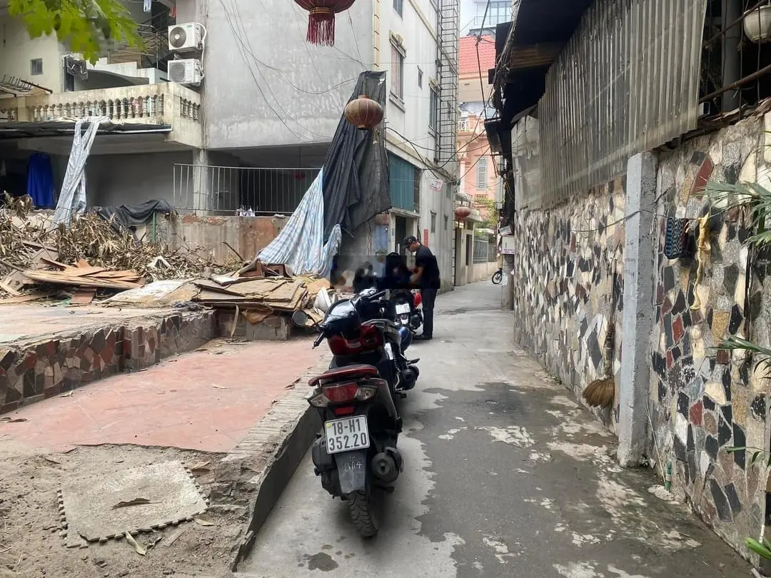 Bán đất phố Mễ Trì Thượng - diện tích 61m2 - ngõ thông kinh doanh - đầu tư xây CCMN - giá 9.9 tỷ