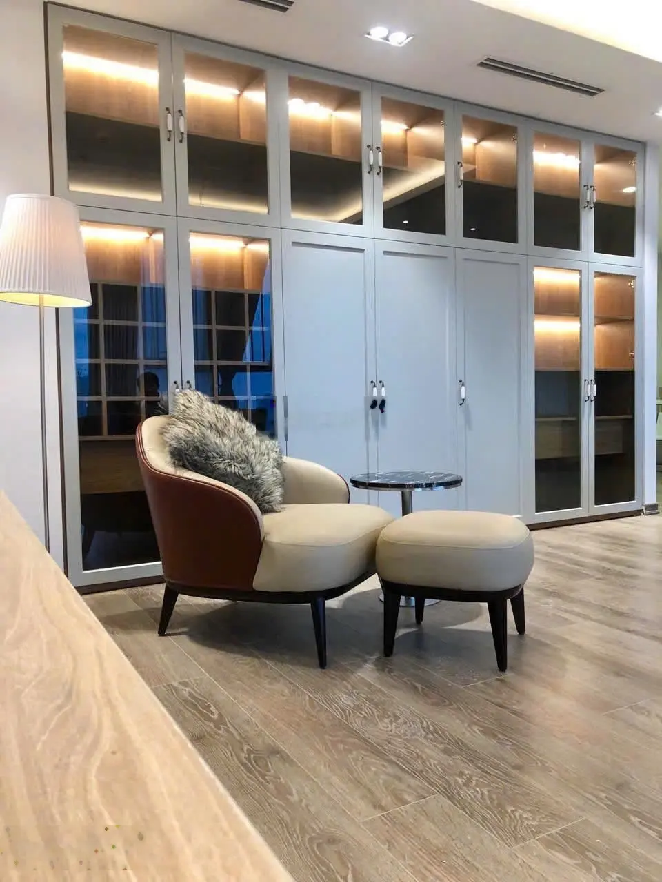 Chuyển nhà xuống biệt thự nên tôi đang cần bán gấp căn hộ đập thông 160m2 giá 22 tỷ LH 0329 674 ***