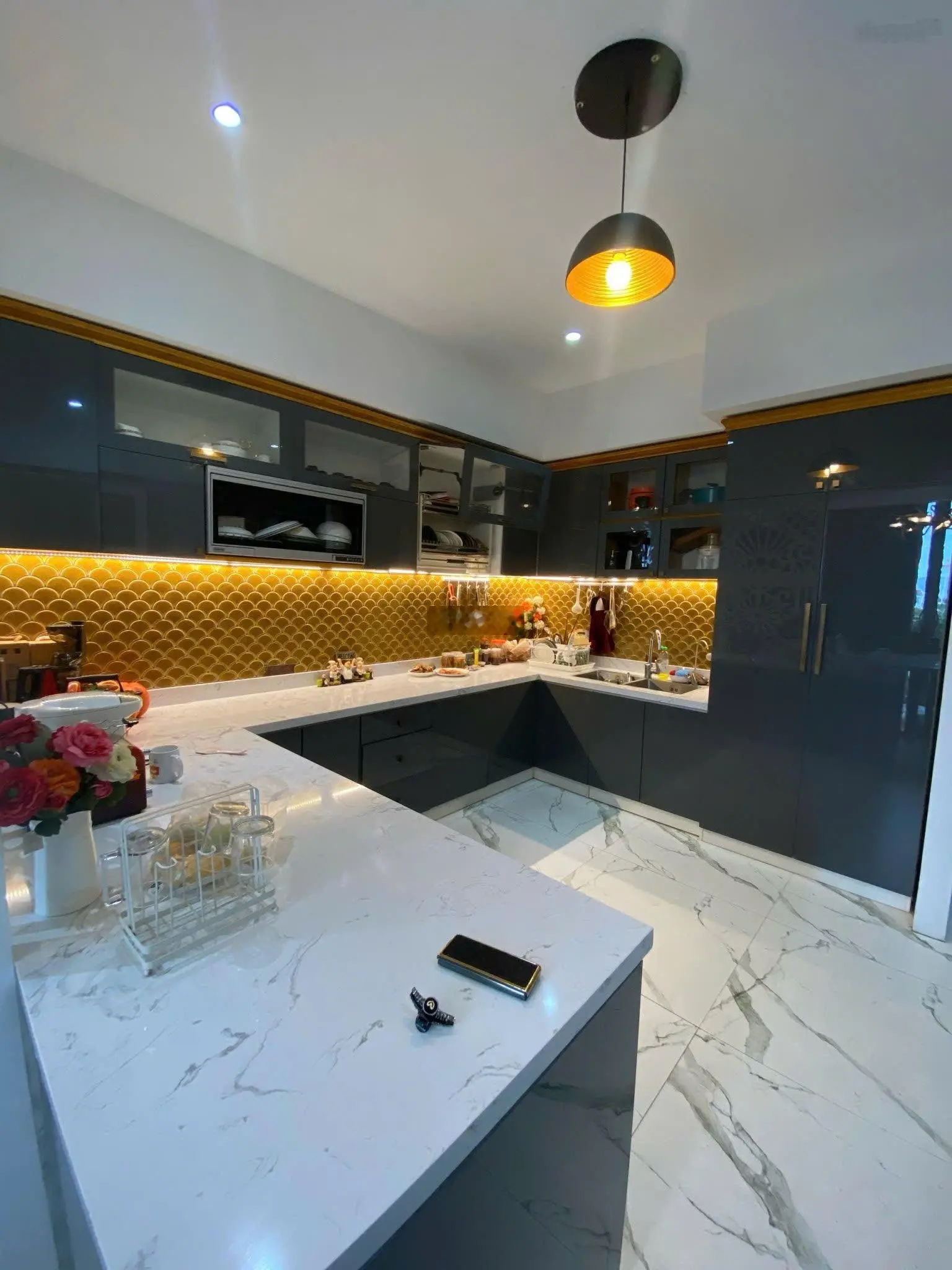 Cần bán căn mặt tiền Nguyễn Lộ Trạch 6 tầng, Hoà Cường Nam, Hải Châu, Đà Nẵng
