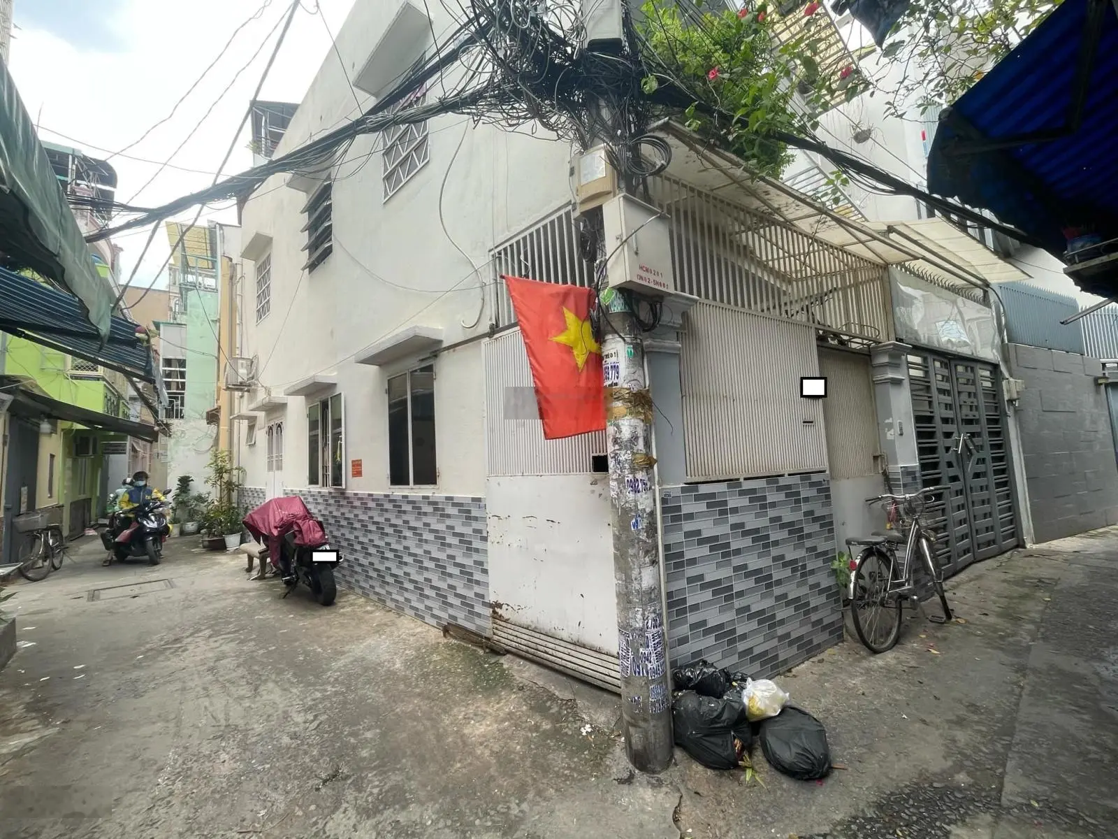 Bán nhà Hoàng Hoa Thám - Hẻm 3.5m thông - SD 128m2 - 240/Y