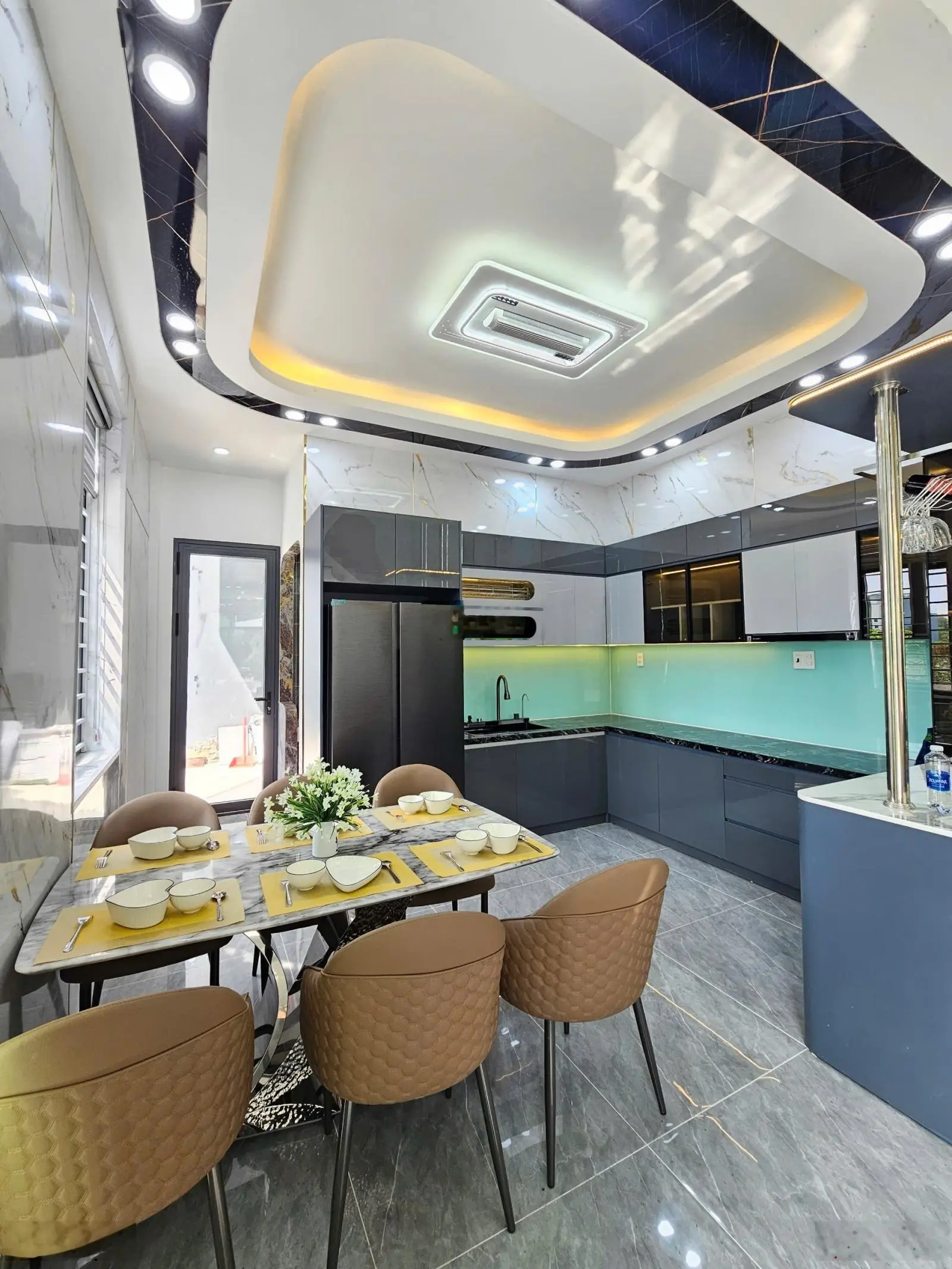 Căn Góc 2 Mặt Tiền: 6Tỷ800_92m2 Nhà 1 Trệt 2 Lầu Full Nội Thất KDC Phú Hồng Thịnh 8, TP.Thuận An