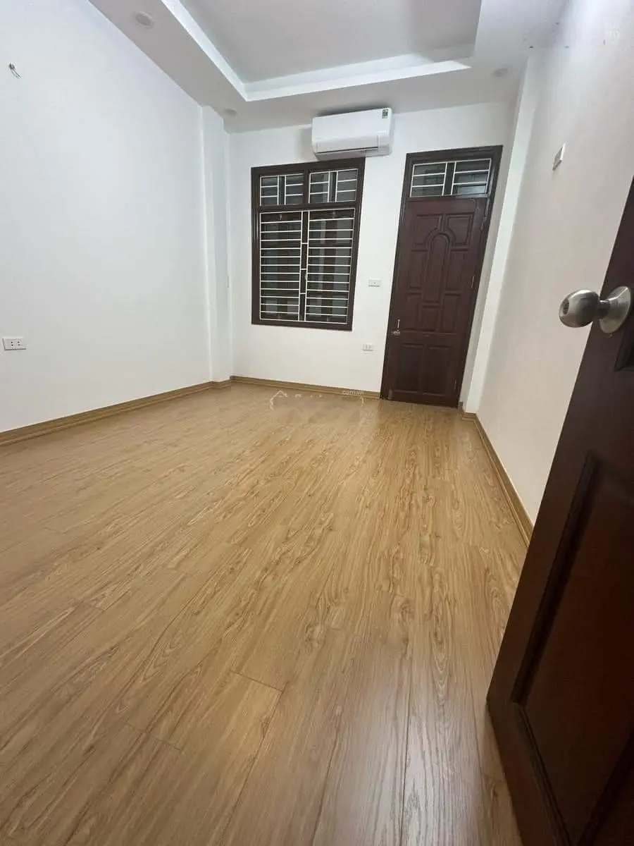 Thật 100%! Bán nhà phố Hoàng Hoa Thám, gần ô tô full nội thất cao cấp, ở sướng