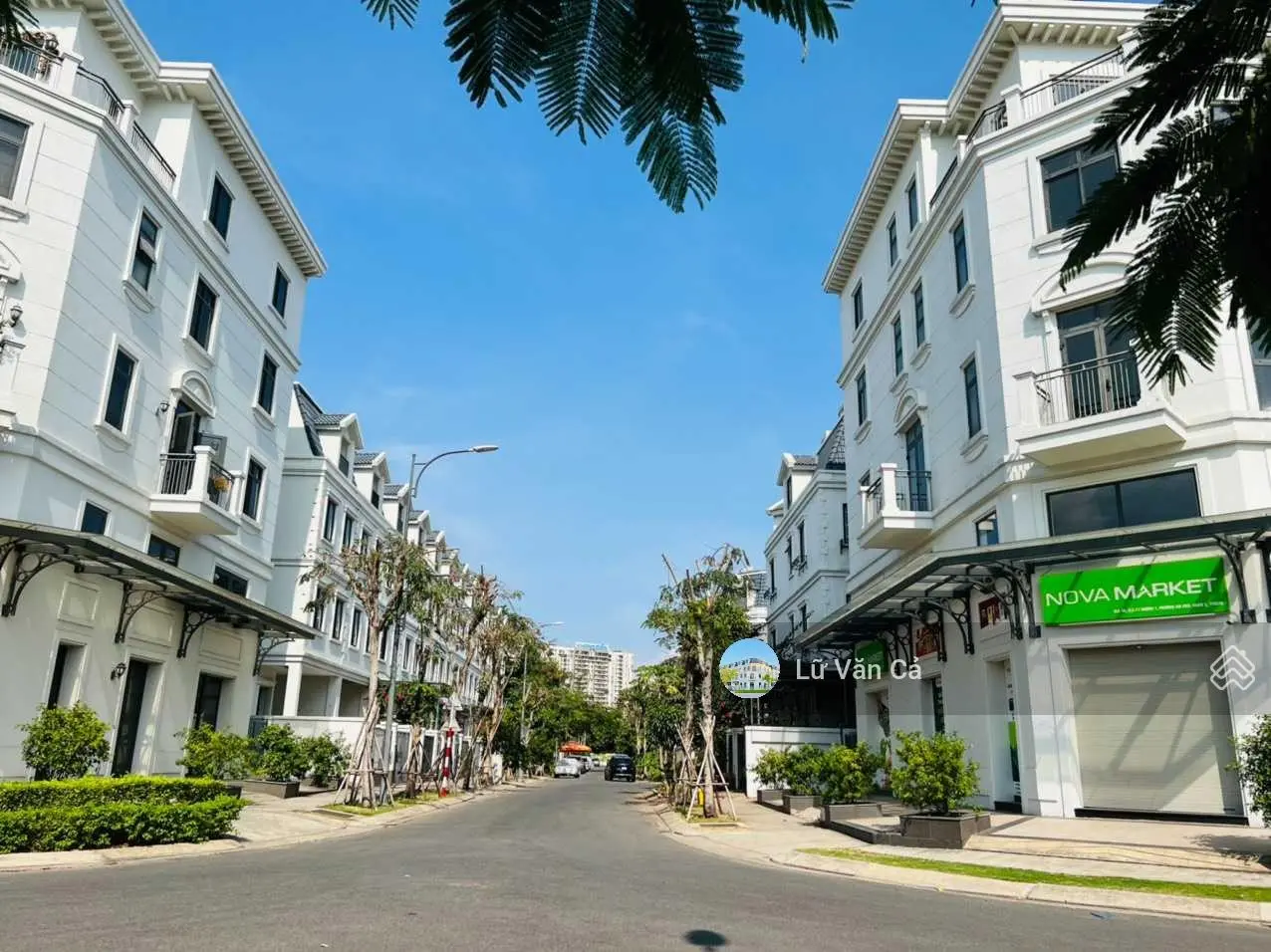 Bán gấp nhà phố Lakeview City 1 căn duy nhất full nội thất giá chỉ 13 tỷ 3 lầu 4PN LH 0907860179