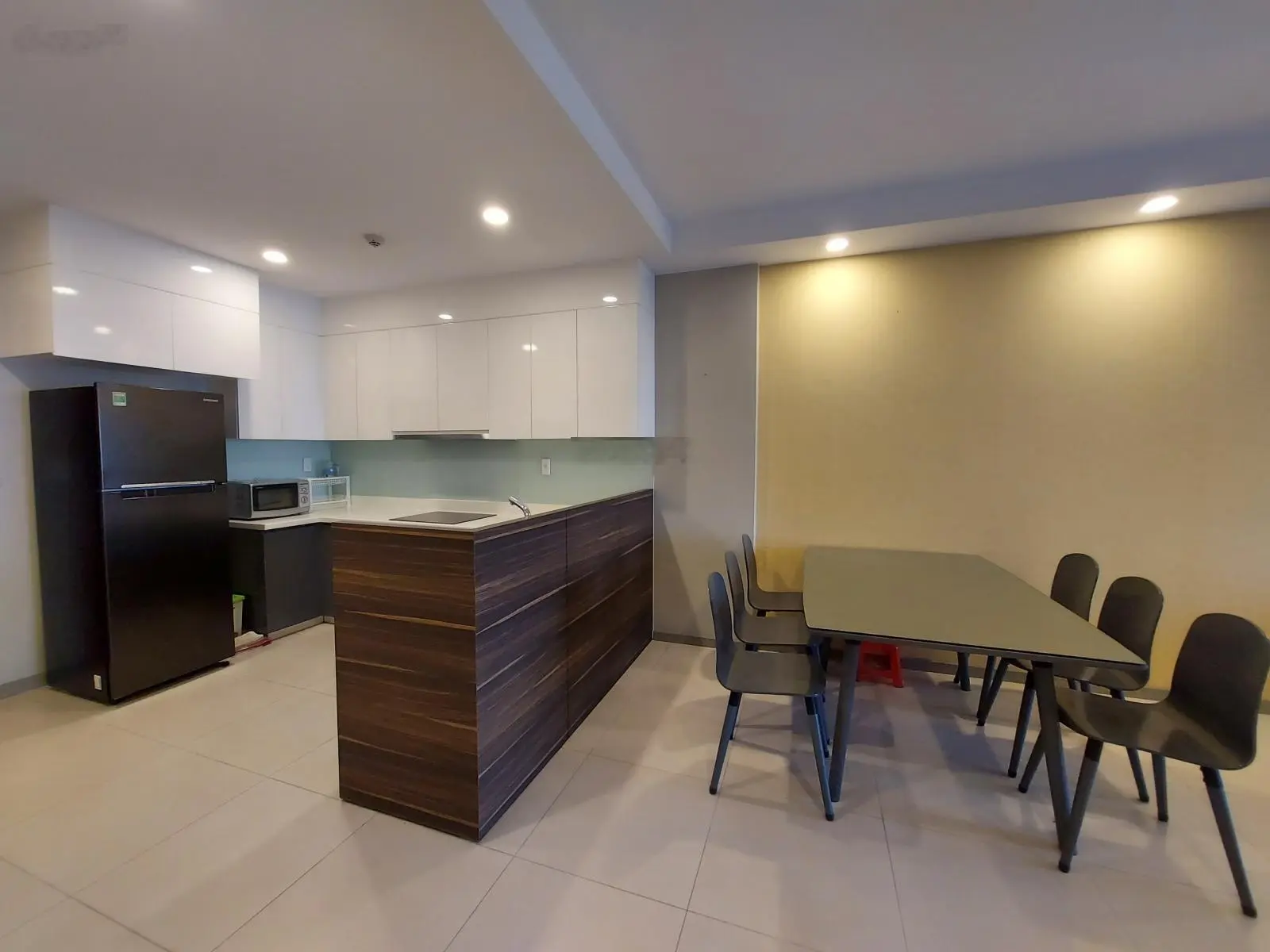 Mình cần bán gấp căn hộ 92m2 view sông giá tốt nhất thị trường có sẵn hợp đồng thuê