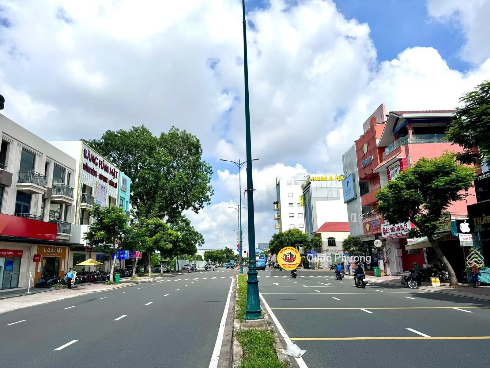 Bán trong tết: MTKD đường Lê Văn Việt vị trí vàng, DT đất 12*30=360m2, thổ cư 320m2. Giá 54,5 tỷ