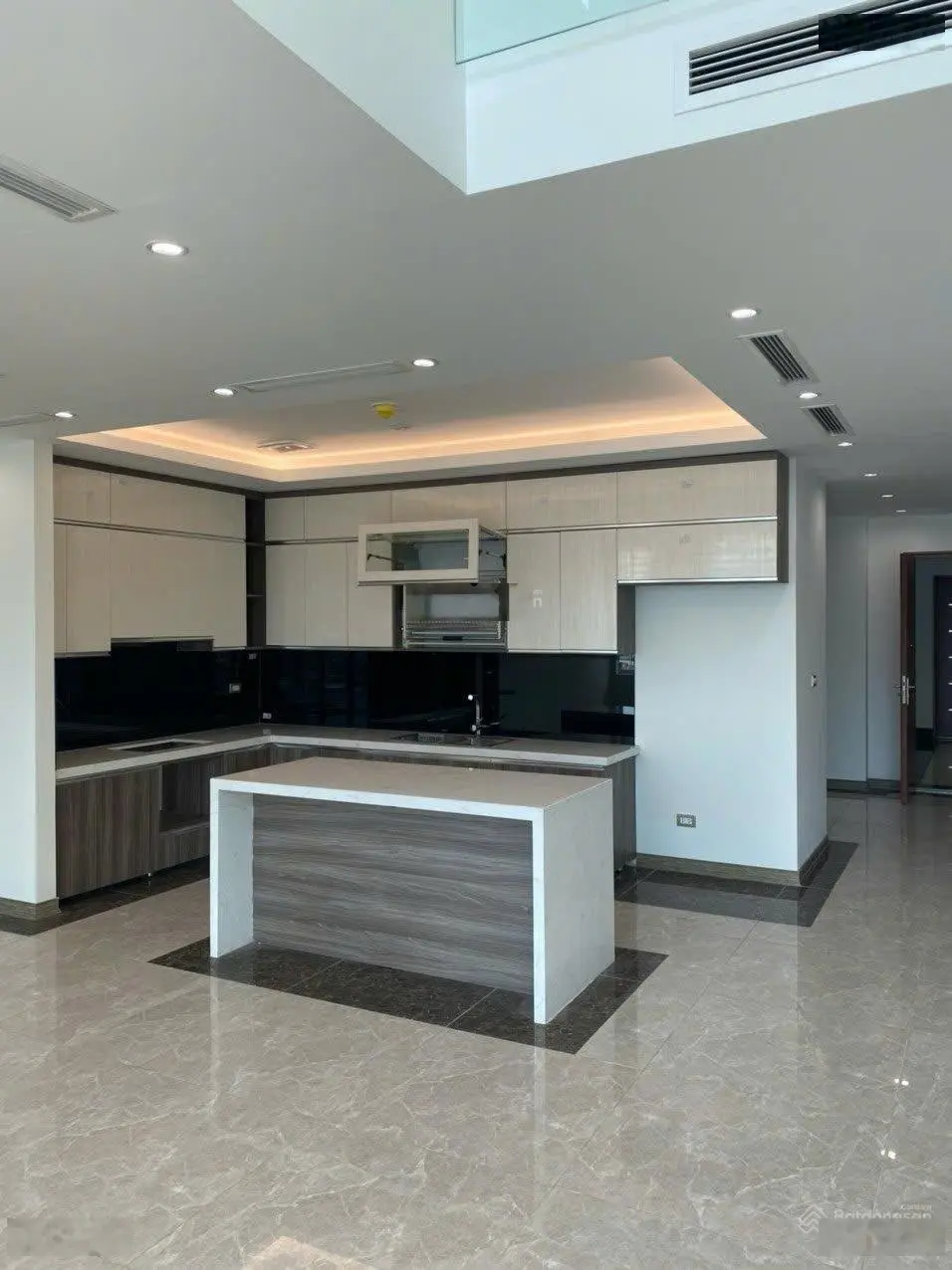 Gia chủ cần bán căn hộ 200m2 (4N 3W) tại dự án D2 Giảng Võ, giá 16 tỷ, LH E Tài 0336 730 ***