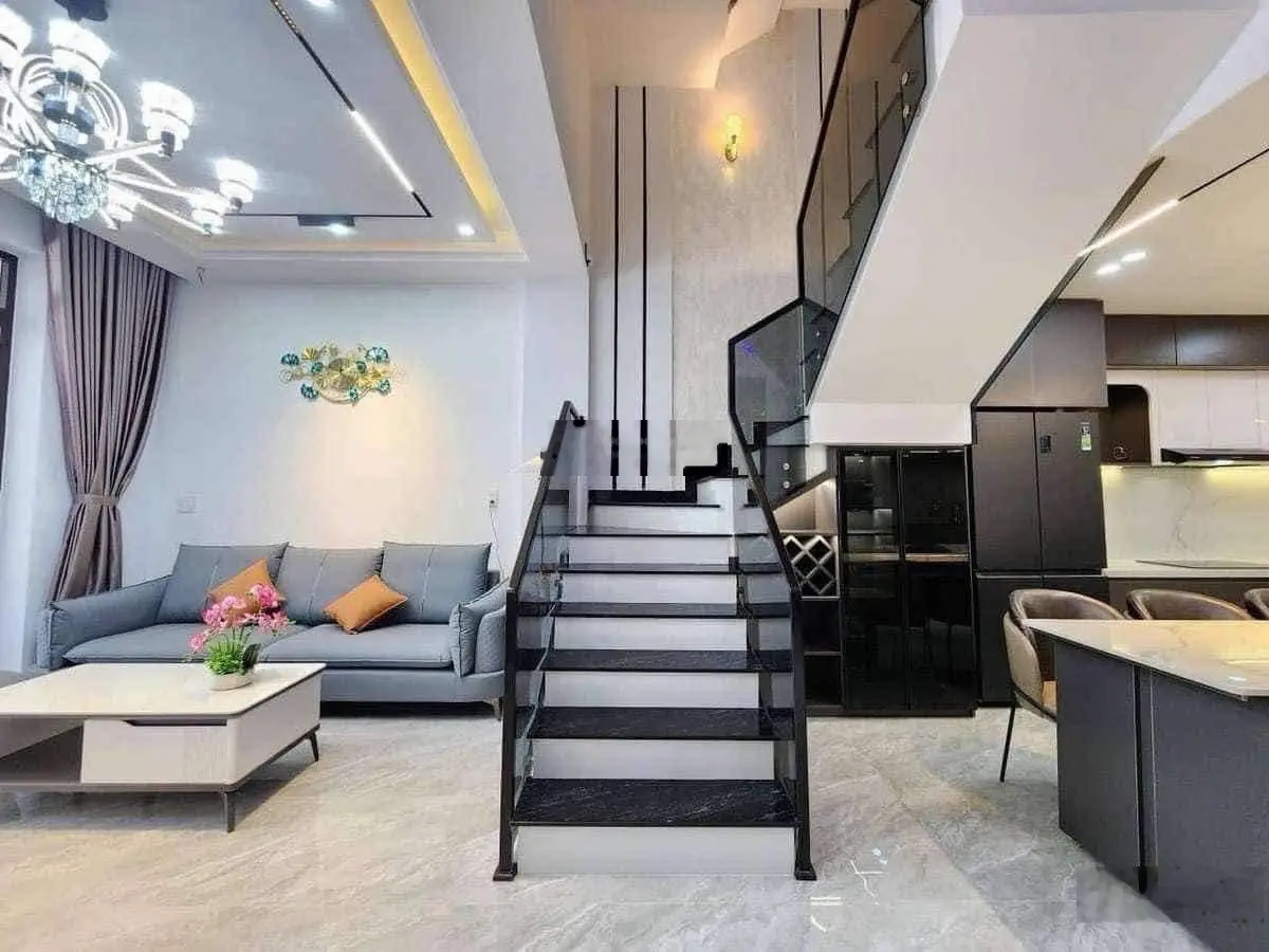 Nhà sẵn HĐ thuê: 16 triệu/tháng ngay Đ.Minh Phụng, P10, Quận 11, DT 50m2( 4x12.5m), giá 3,9 tỷ