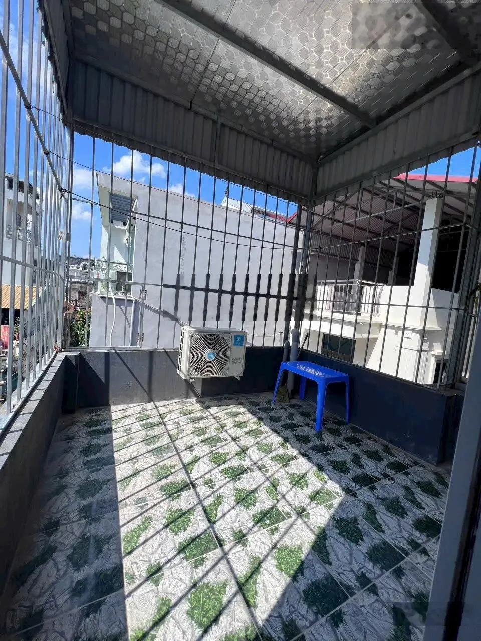 30m2 Nhà Đẹp, ngõ nông - 20m ra trục đường ô tô ngay chợ la phù
