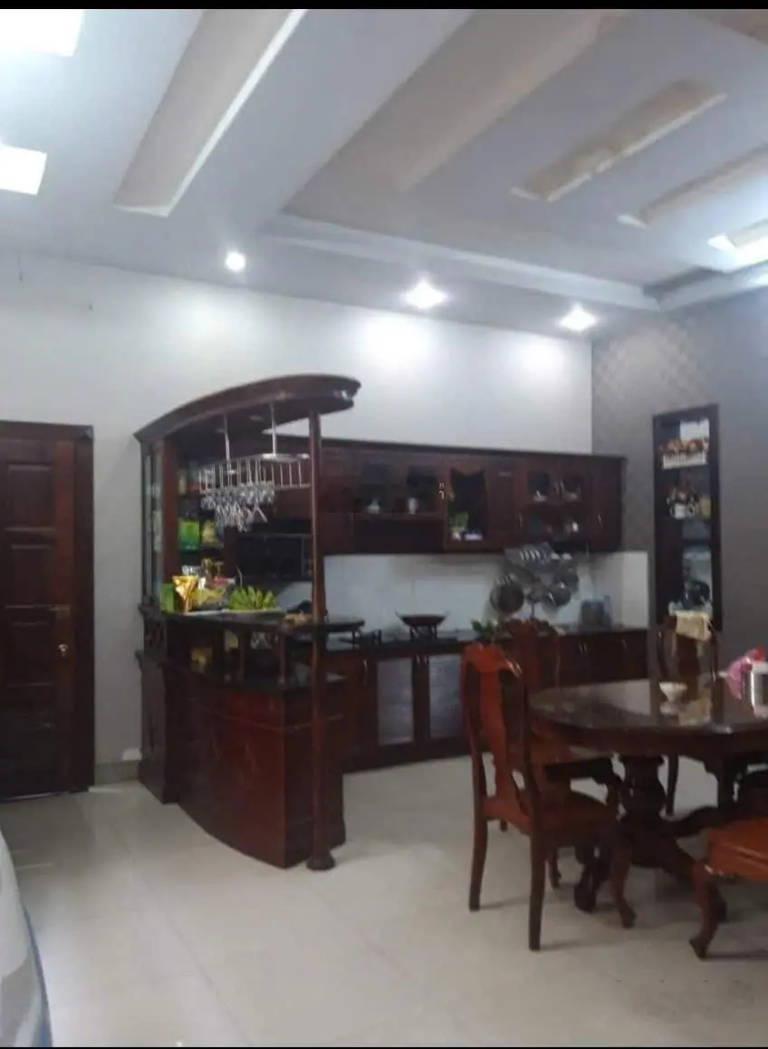 Bán biệt thự nhà đẹp, dt 211,8m2,giá 15,2 tỉ, tam bình, thủ đức