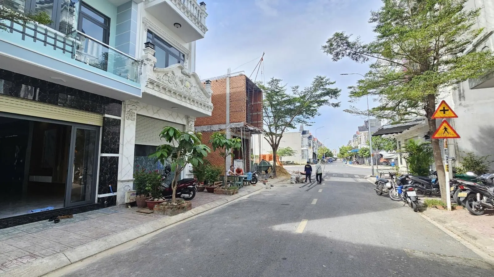 Nhà 60m2 3,95 tỷ TL full nội thất gần ngã tư Miếu Ông Cù 500m, p. Bình Chuẩn, Tp. Thuận An