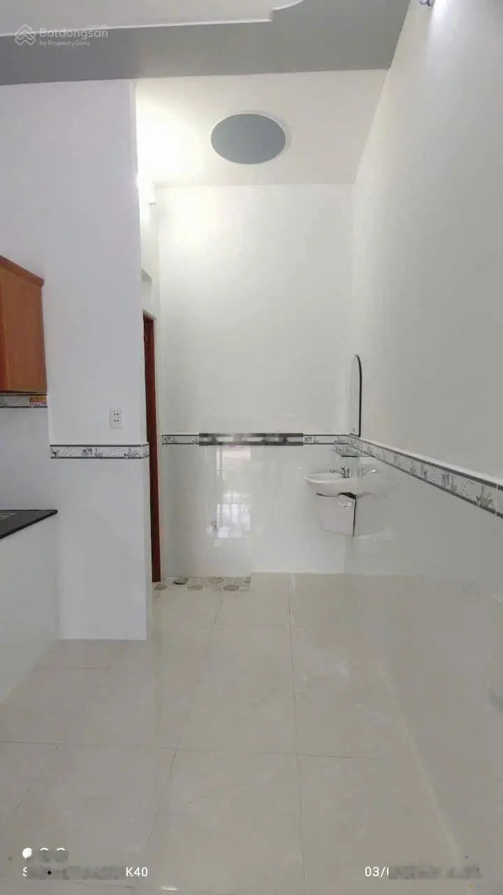 Nhà mới rất đẹp 1 trệt 1 lầu 4mx10m đường 5m ô tô đỗ cửa ngay chợ đình ủy ban xã mỹ hạnh bắc