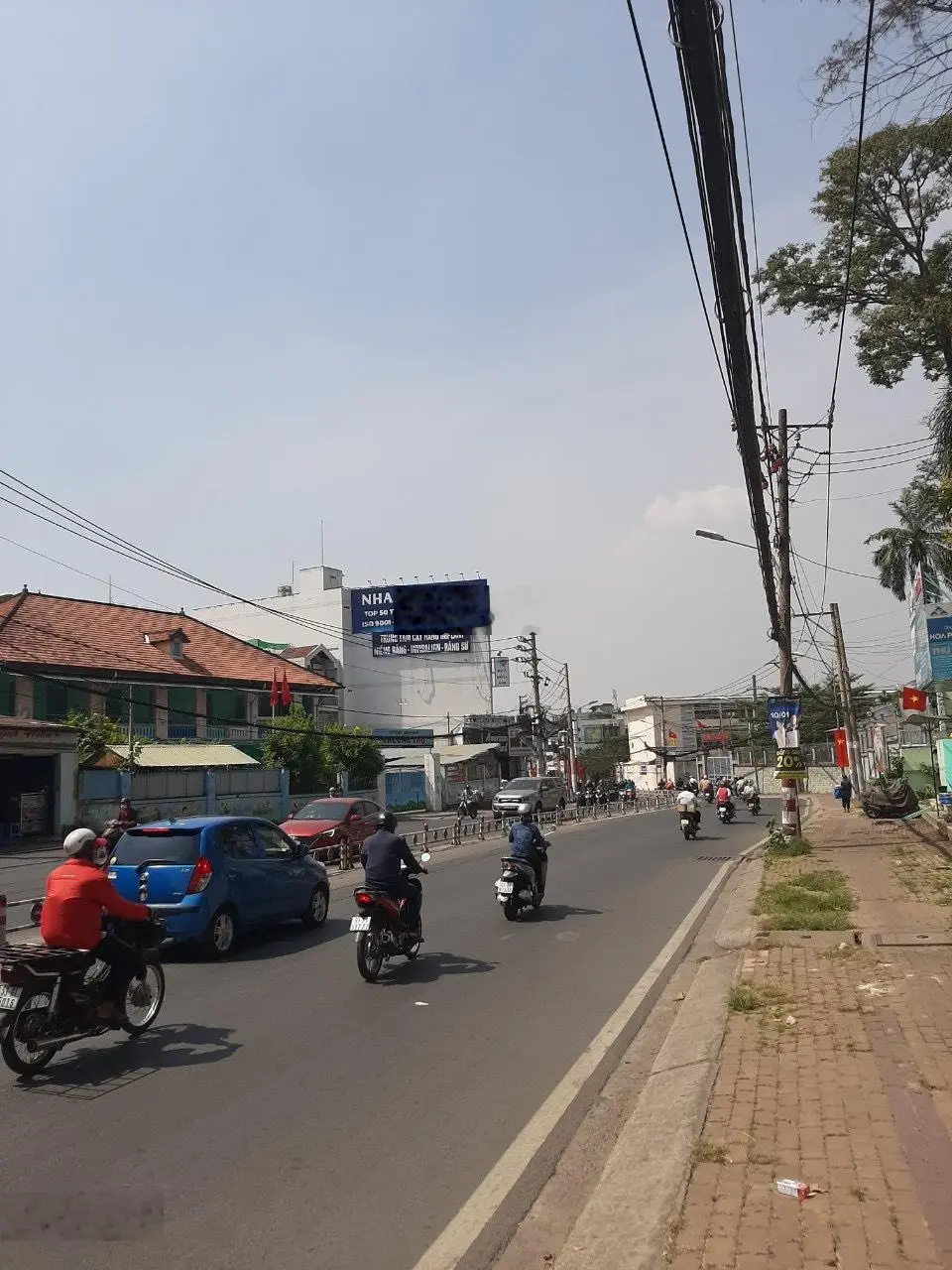 Bán MTKD Lê Văn Việt, vị trí cực sung. DT 4,5x16=70m2 full thổ. Giá 16,5 tỷ, và 1 số căn cùng đường