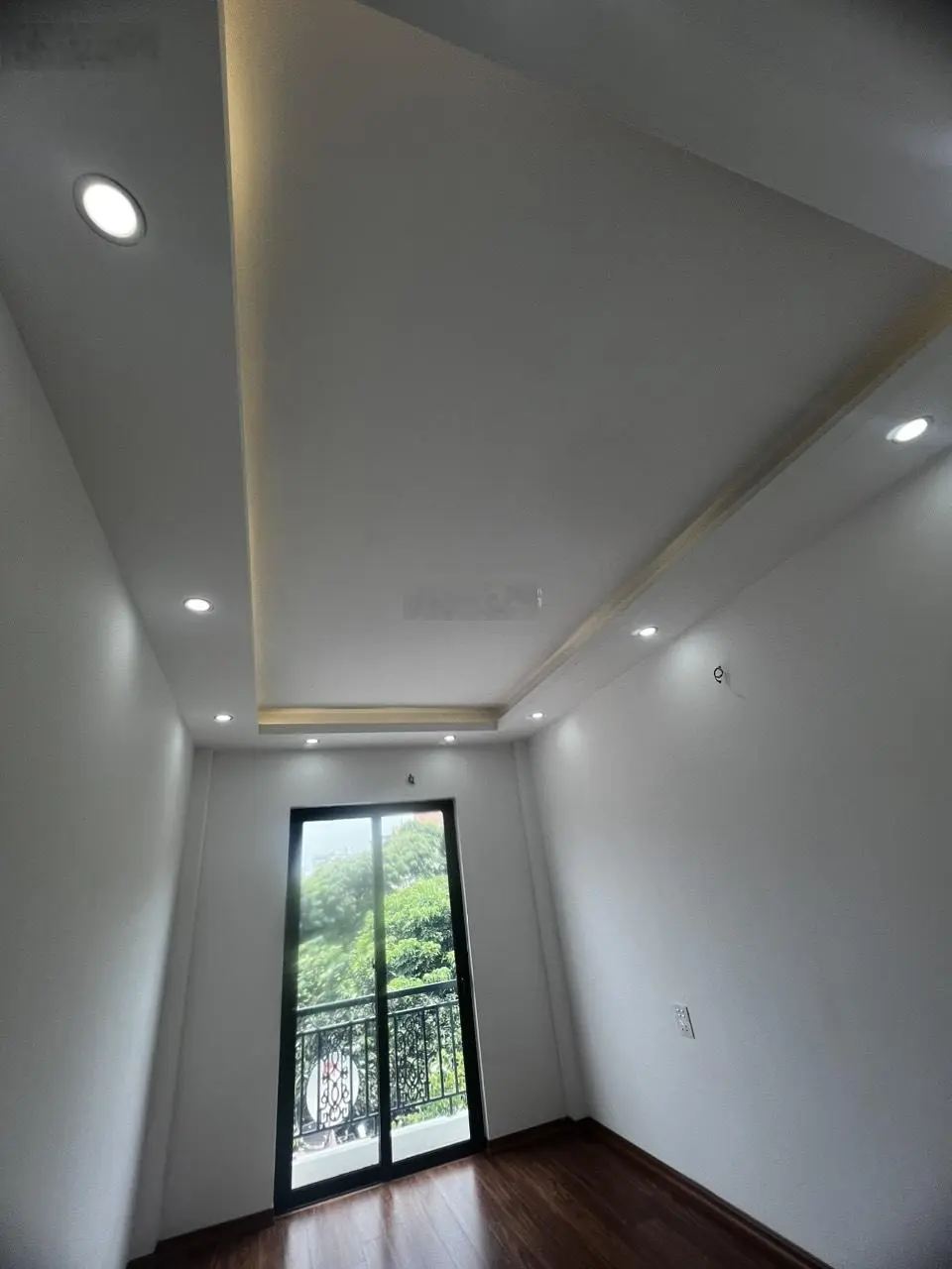 Hàng hiếm tại Đại Mỗ - bán nhà 4PN, 4WC chỉ 4,4 tỷ vnd, 32,5m2