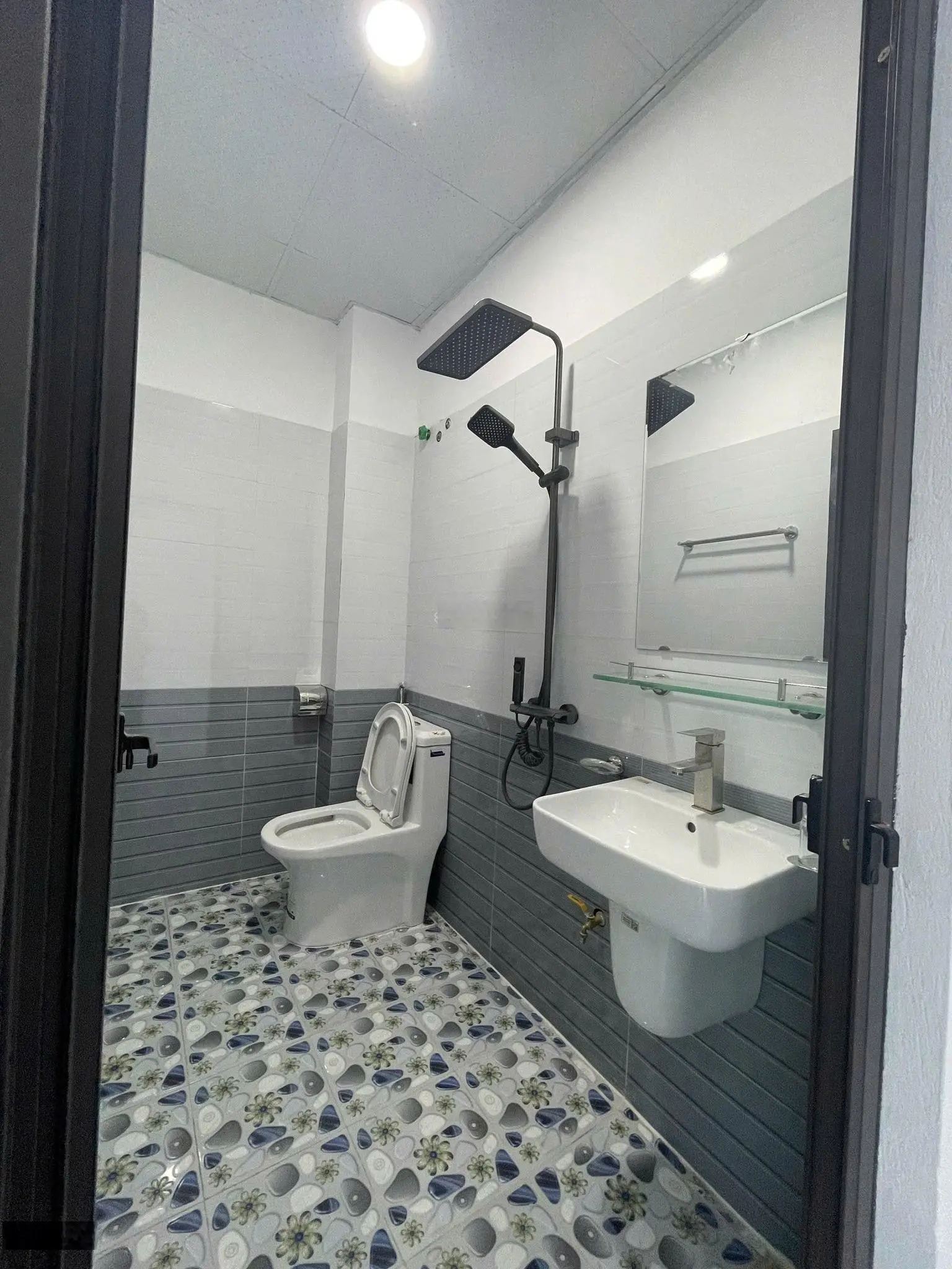 Siêu hot! Nhà ngay Vành Đai 4, Quốc lộ 21B. 4 tầng 35m², sổ đỏ chính chủ, ô tô đỗ cửa