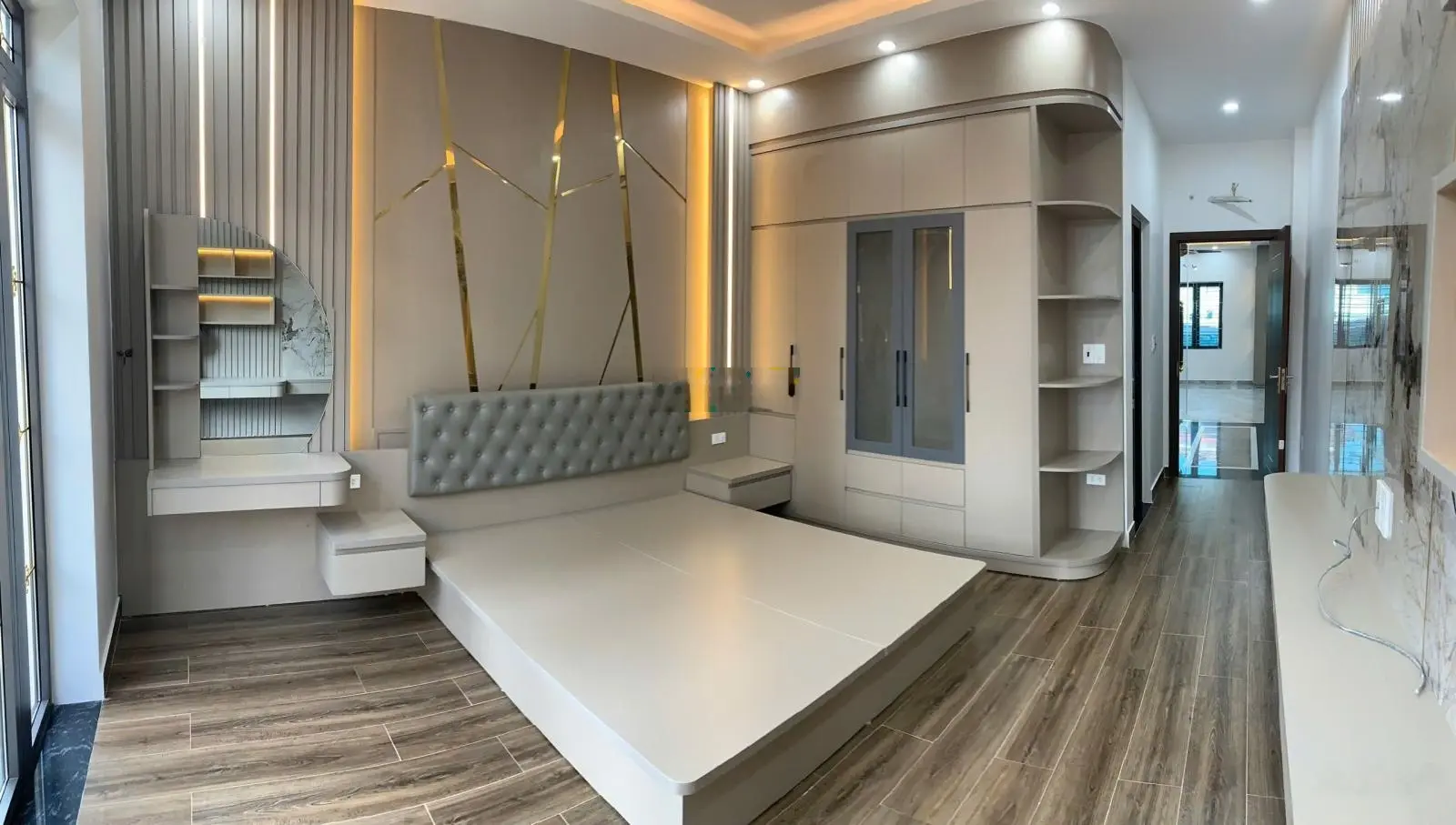 Bán nhà 5 tầng khu phân lô tuyến 2 Lê Hồng Phong ngay ủy ban quận Hải An. Diện tích: 60m2