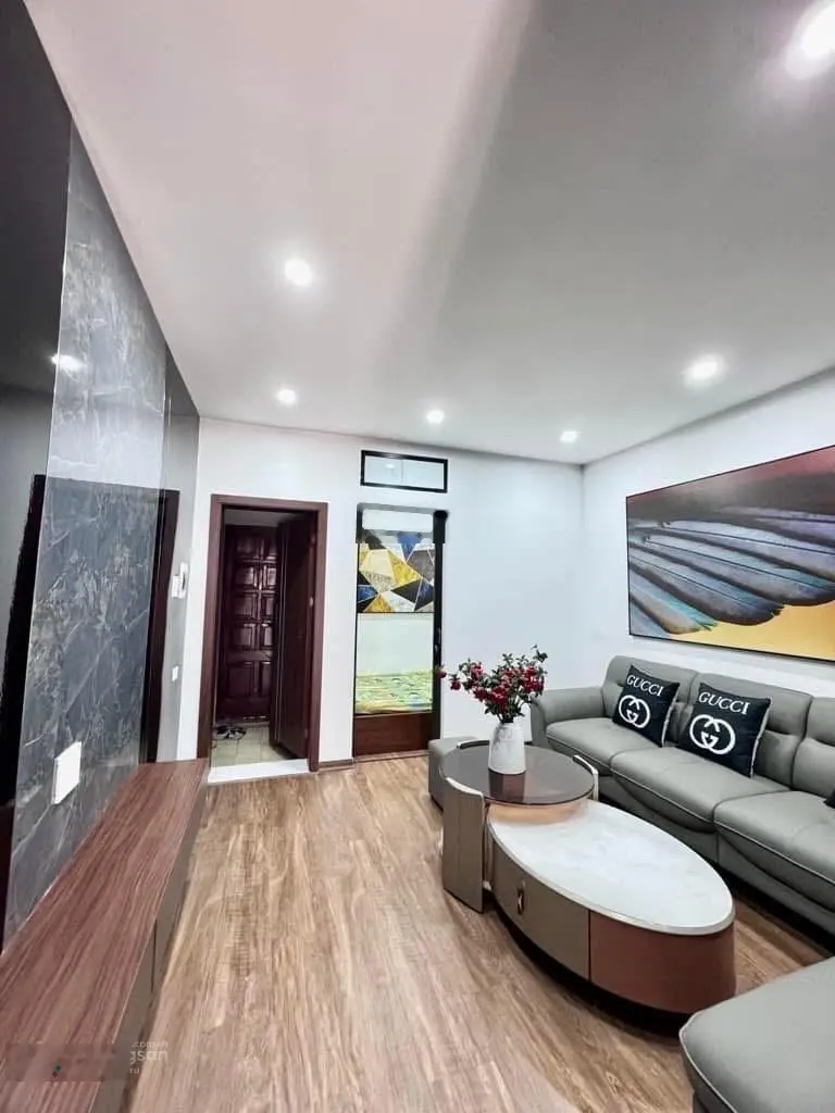 Tầng 3 TT mặt phố Phương Mai - 3 ngủ - nhỉnh 2 tỷ quá ngon