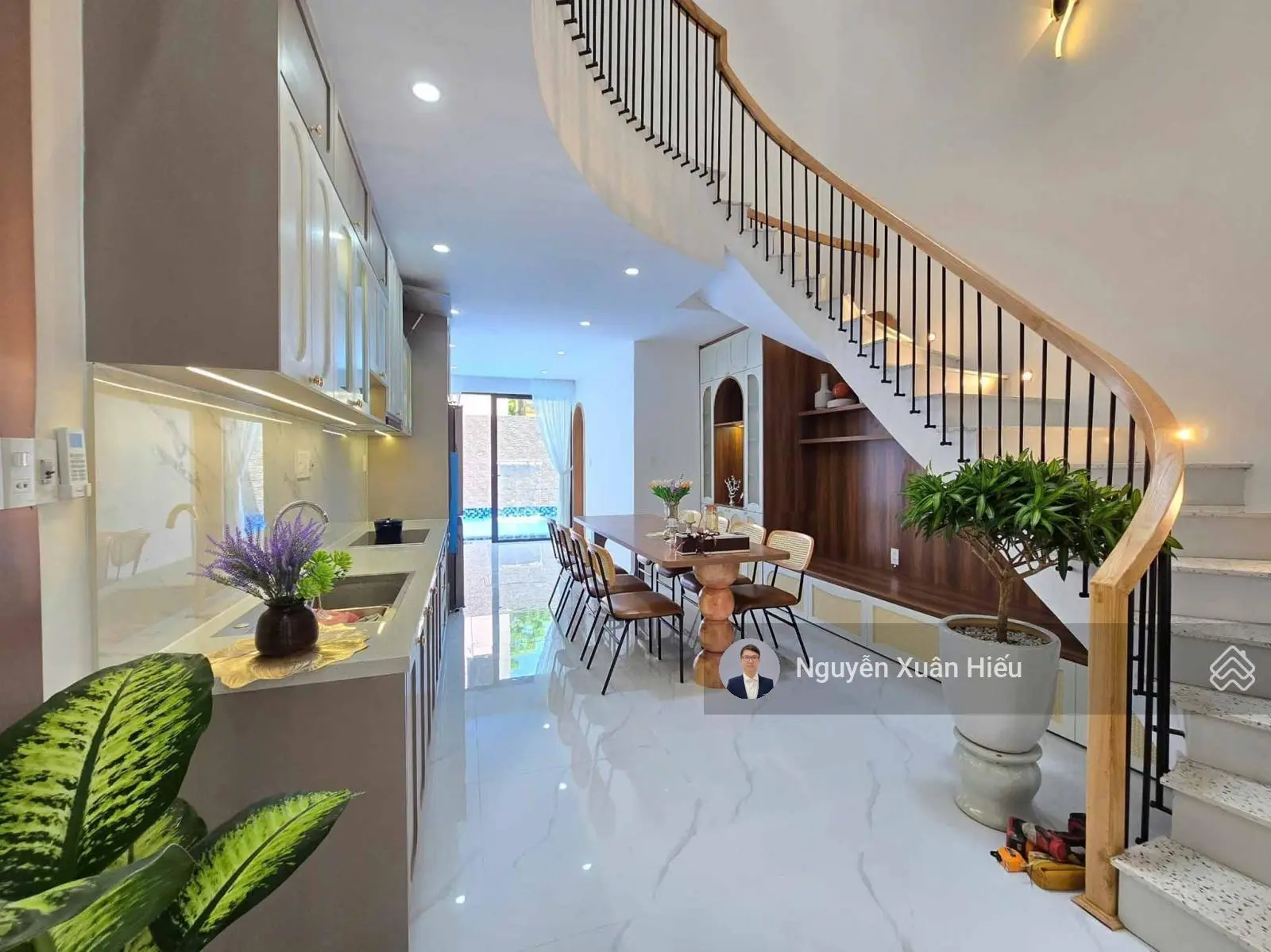 Bán nhà 4 tầng có hồ bơi gần biển mỹ khê, phố tây, trung tâm du lịch đà nẵng