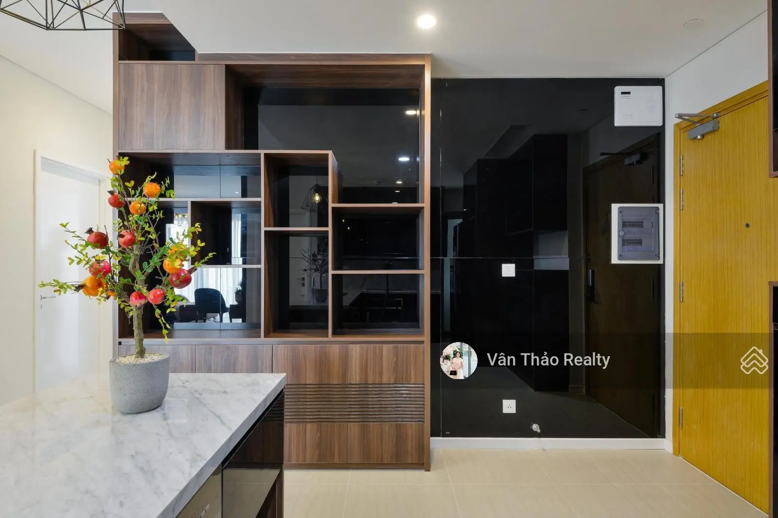 (Tin thật 100%) bán căn hộ 3 phòng ngủ view sông, hướng Đông Nam mát mẻ ngay Đảo Kim Cương Quận 2