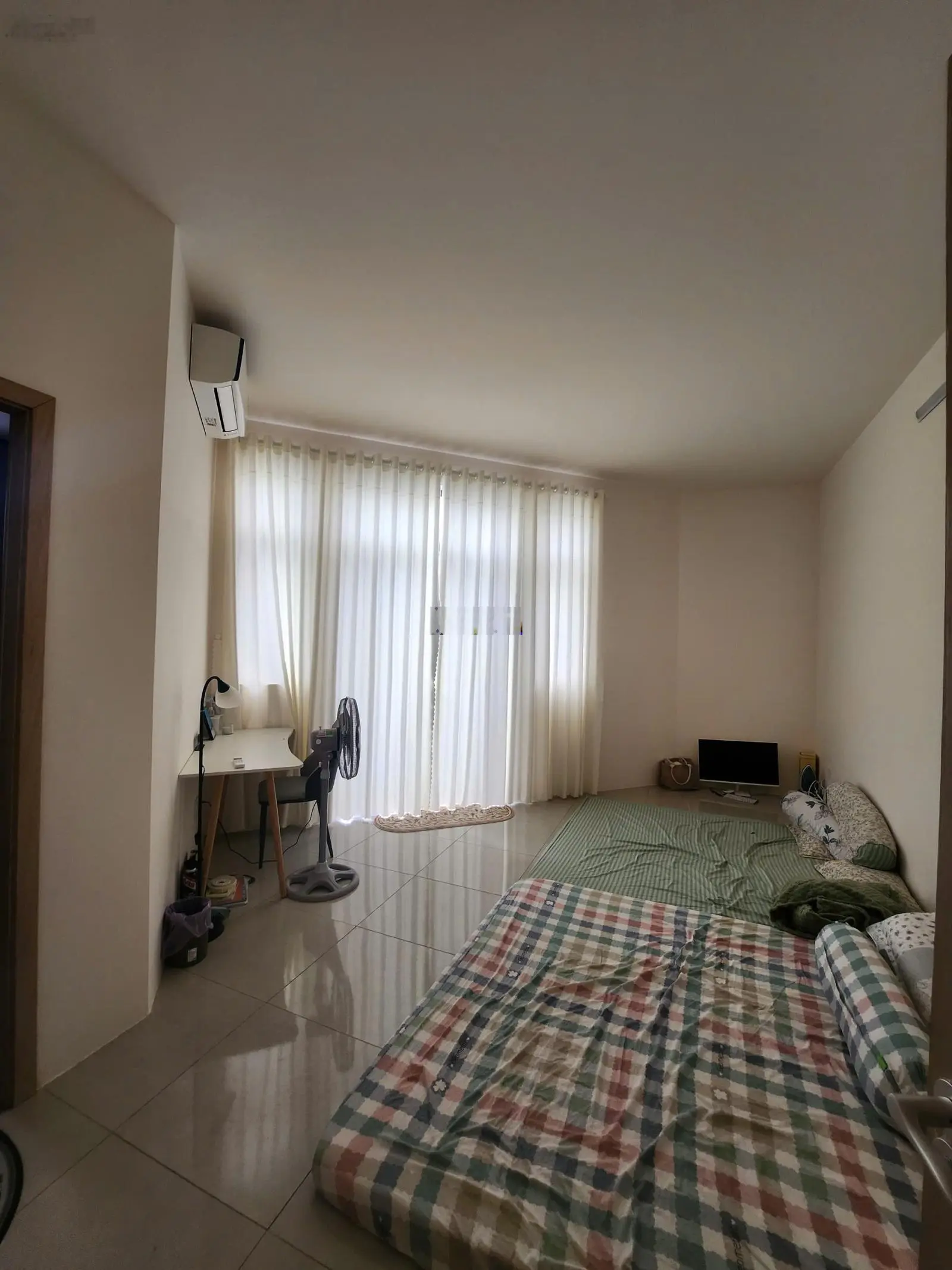 Nhà liền kề ngay góc Tây Sông Hậu GĐ2, 66m2, thuận tiện mua bán