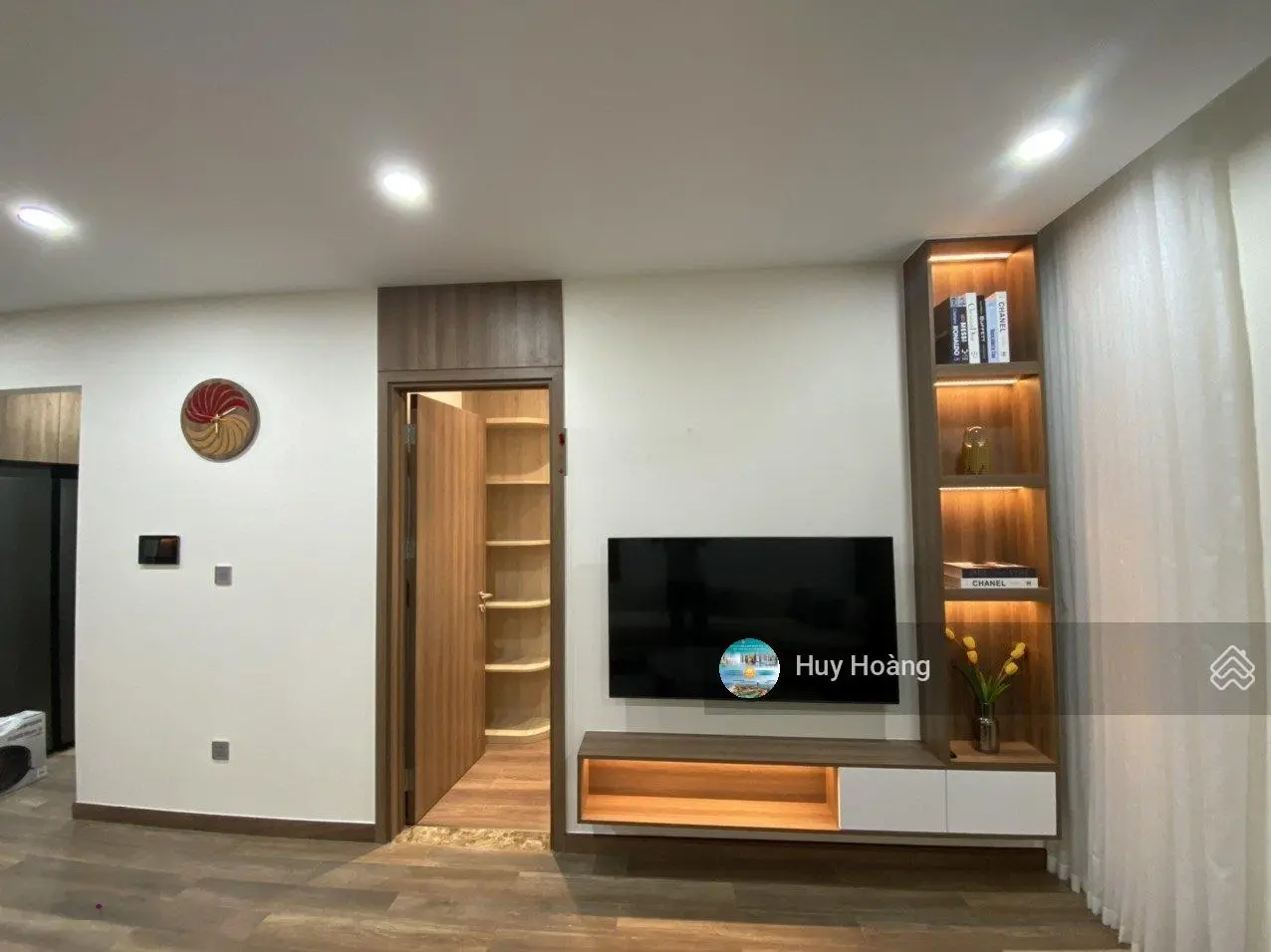 Chuyển công tác nên nhượng lại 1 căn 2PN - DT 77,5m2 view biển Mỹ Khê - full nội thất - chỉ 3,x tỷ
