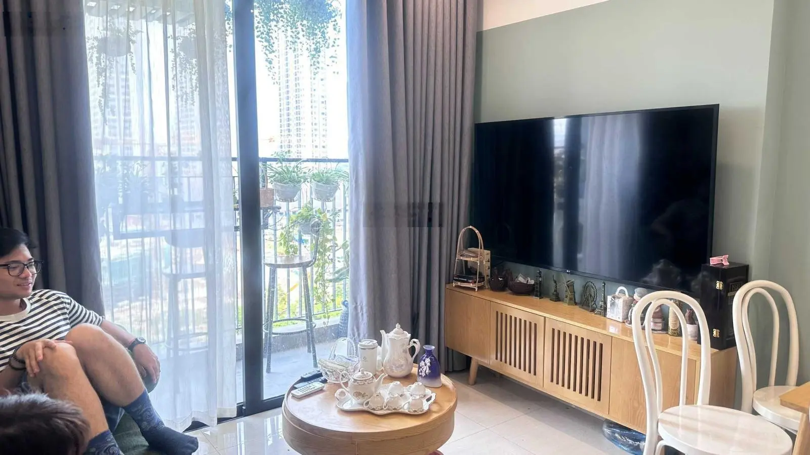 Chính chủ cần bán chuyển nhượng lại căn 2PN 55m2 giá 2,75 tỷ full nội thất