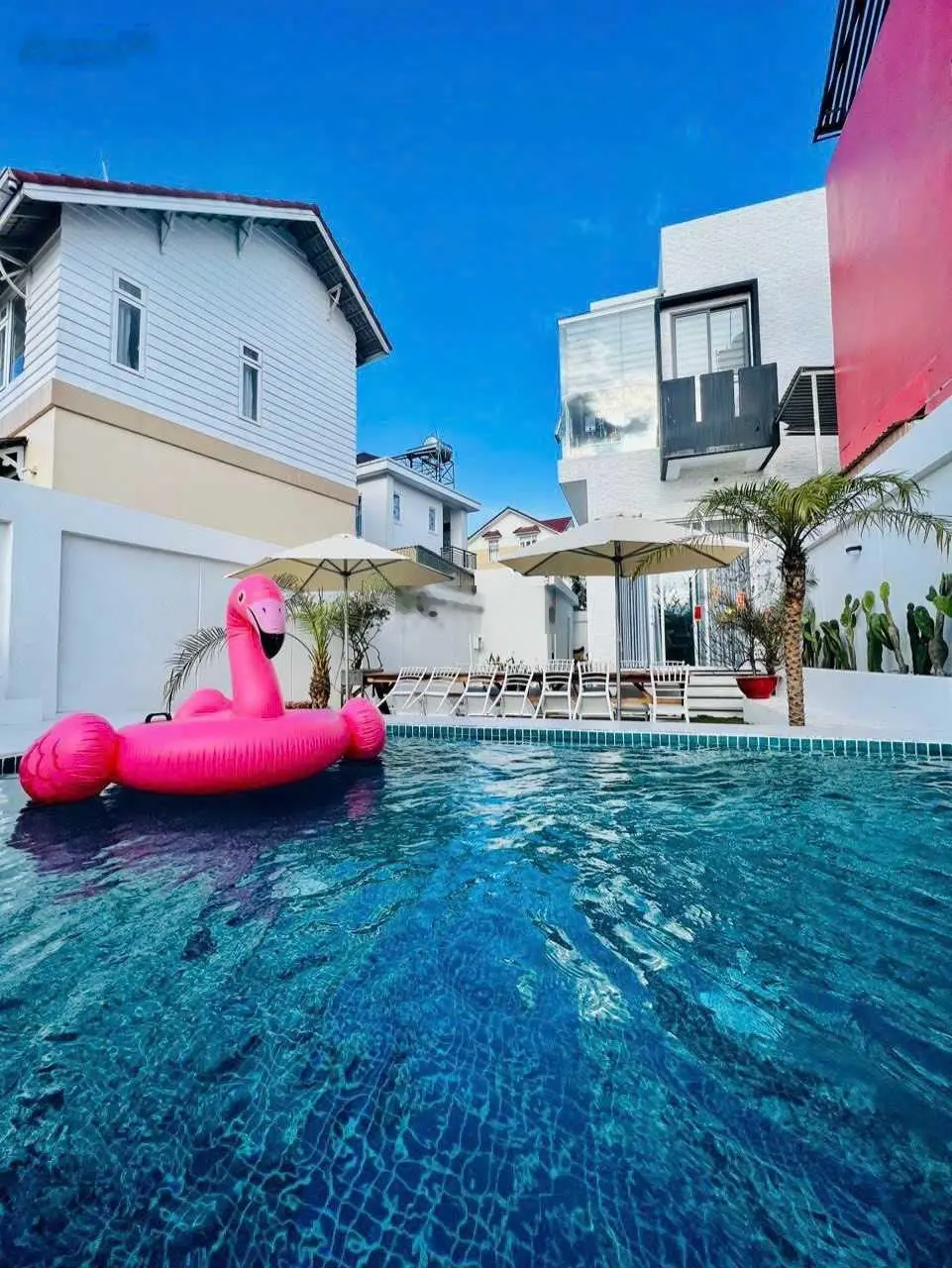 Villa hồ bơi sân vươn Nam Hồ 312m2 nở hậu 3 tầng 4PN - 5WC khai thác doanh thu 75 - 95tr/tháng