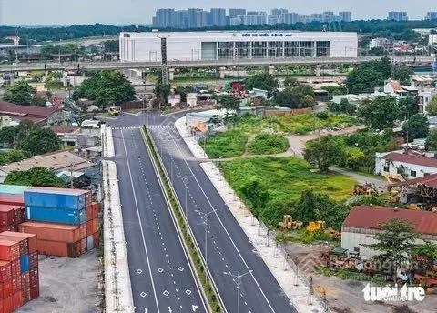 Chủ kẹt vốn ngân hàng nên cần bán gấp 2 nền nhà phố trục chính D1, Thống Nhất đường 32m Bình Nguyên