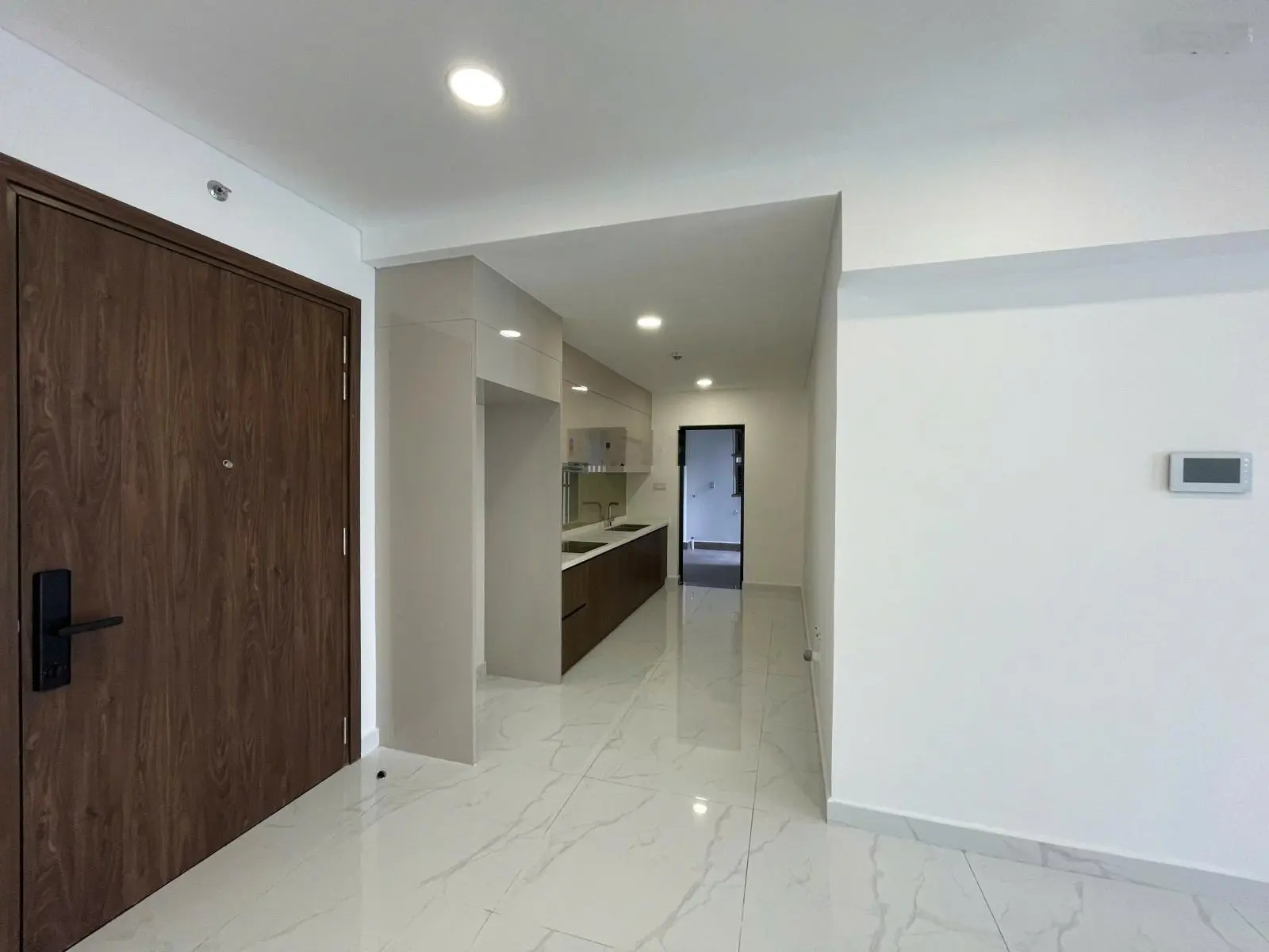 Bán căn 2PN 96m2 Diamond Brilliant, view hồ bơi clubhouse, giá 5.6 tỷ bao hết, NTCB, tầng đẹp