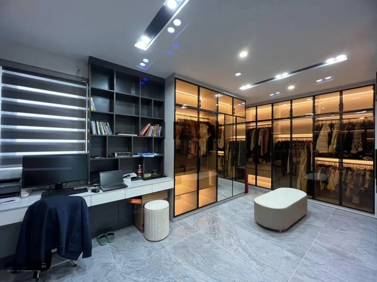 Quá ngon! phân lô phố VIP KV Hoàng Cầu, ô tô, 3 bước ra hồ, 40m*5 tầng giá chỉ 12 tỷ
