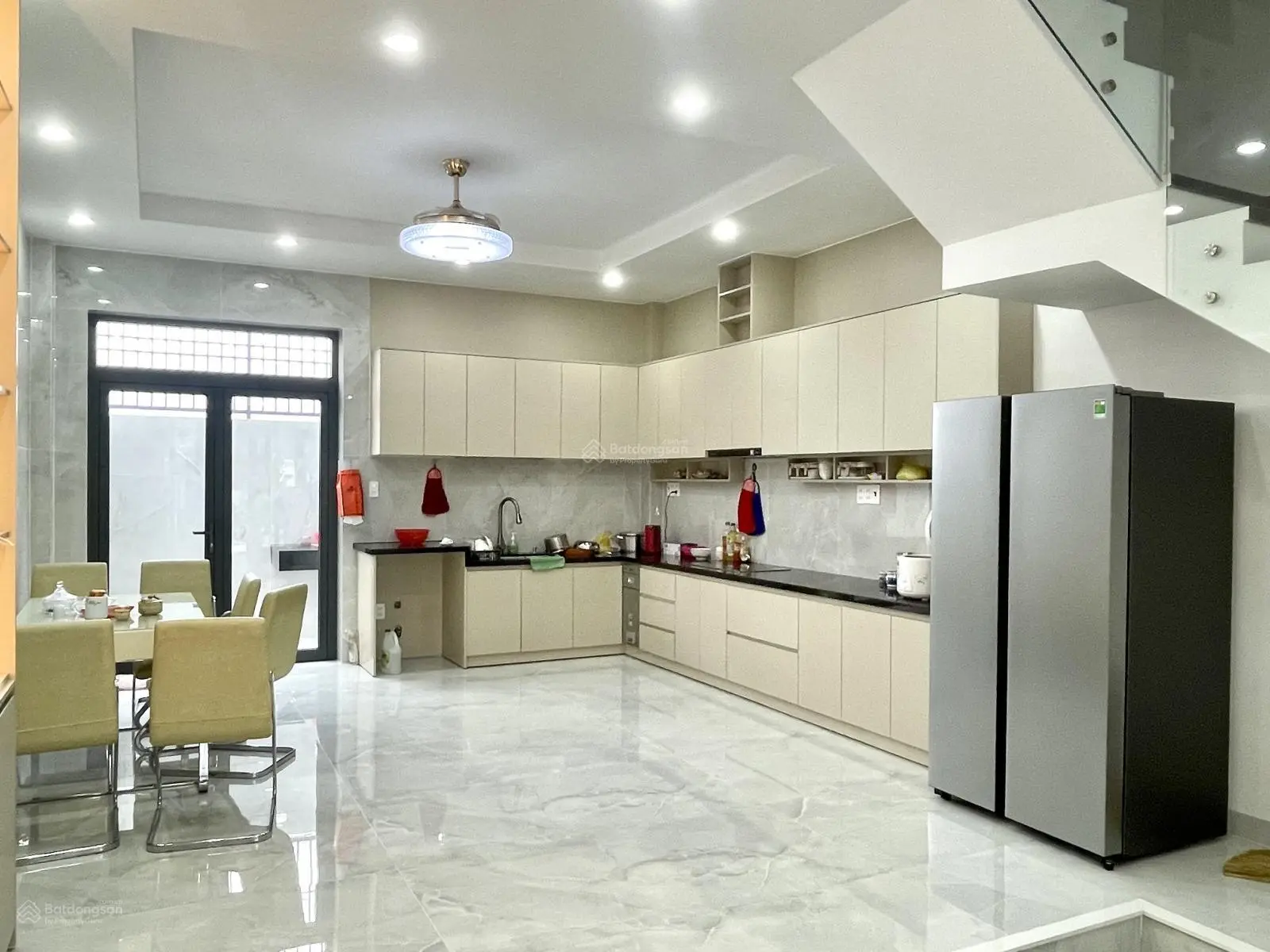 Bán nhà 3 tầng mới xây 4pn 5wc gói 4 - Mỹ Gia full nội thất xịn đẹp, gần view sông Quán Trường