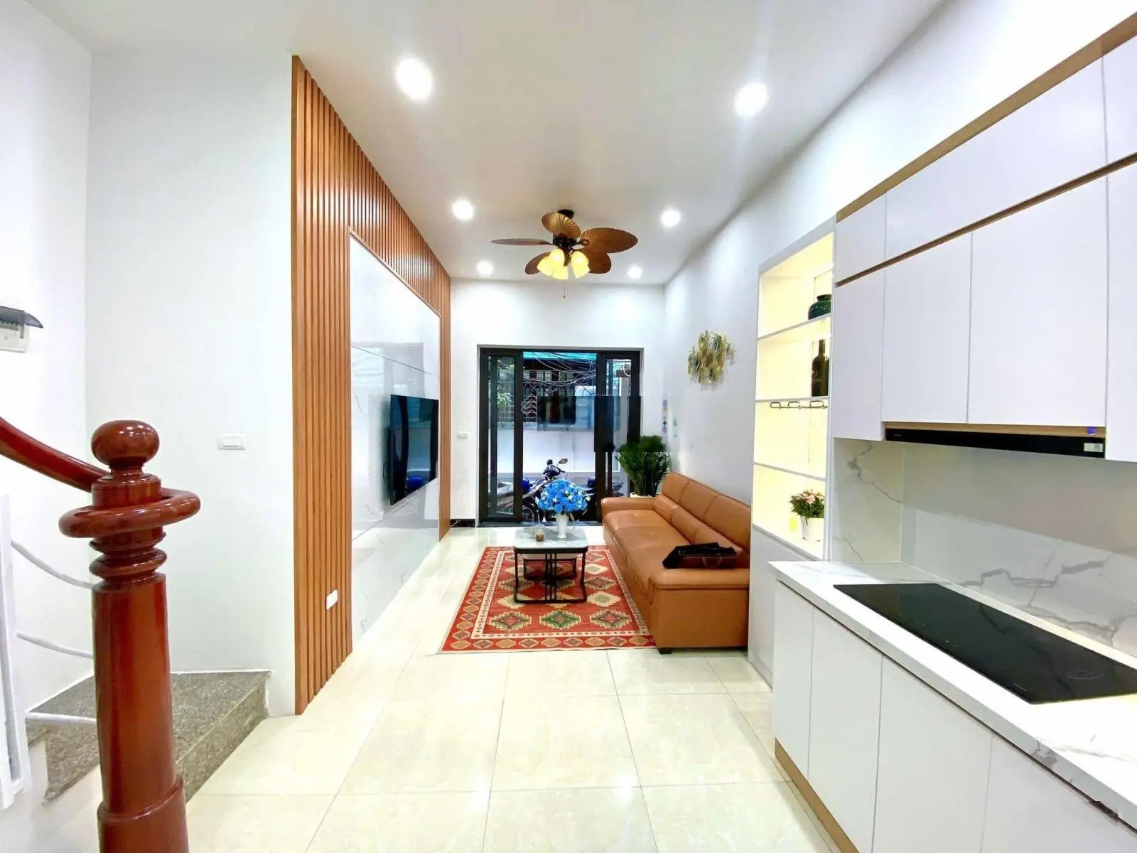 Bán nhà đường Cầu Giấy, thoáng trước sau,thang máy, 50m ra ô tô tránh, chủ tự xây, 37m*6T, mt4,5m .
