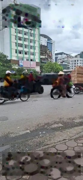 Bán gấp nhà mặt phố Trường Chinh 55m2, lô góc, 5 tầng, mt 4m, 21.3 tỷ.LH 0913 324 ***MTG)