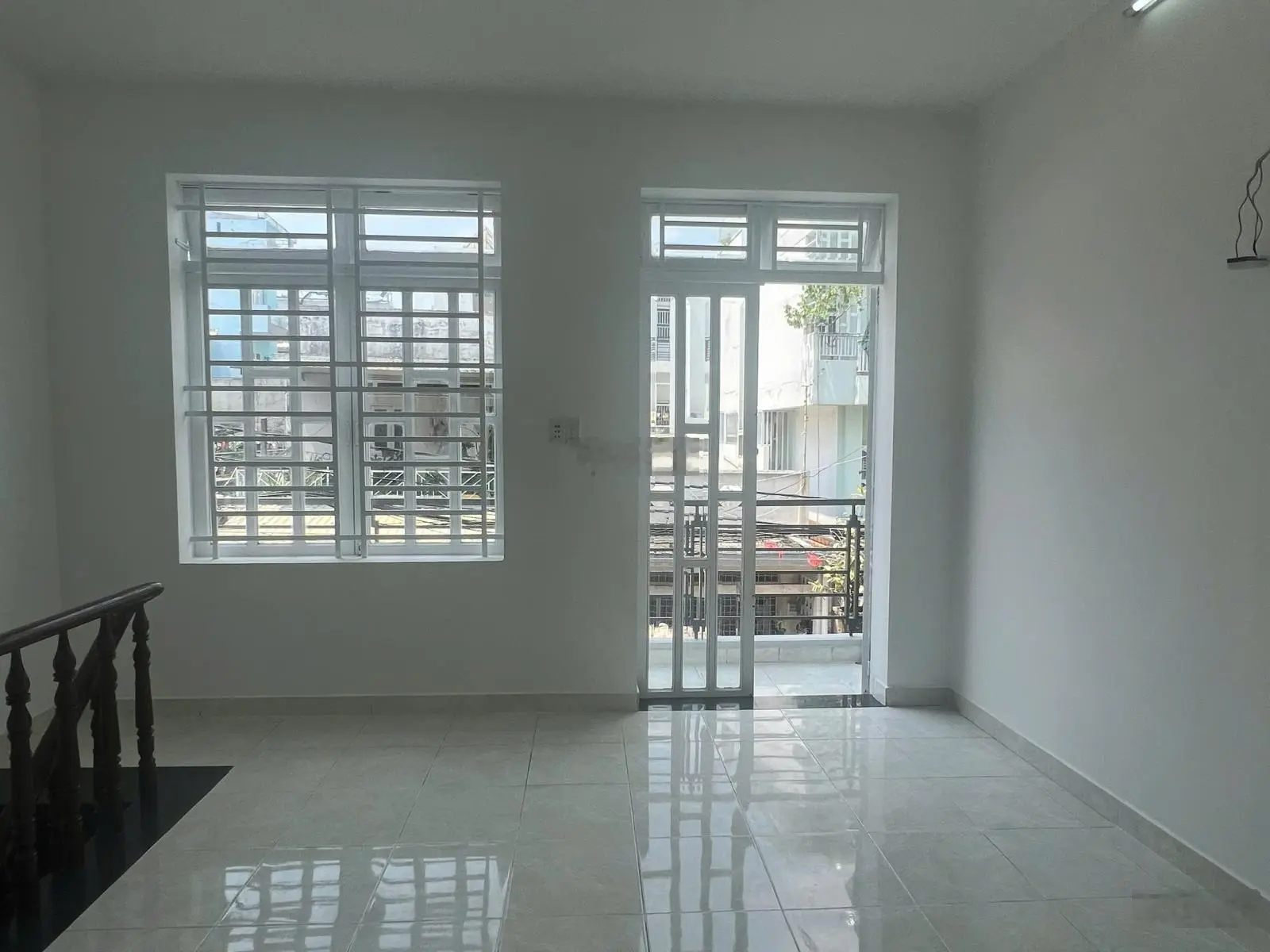 Nhà mặt tiền đường 198 Đỗ Xuân Hợp, Phước Long A, Quận 9, DTCN 40m2/3.9 tỷ thương lượng