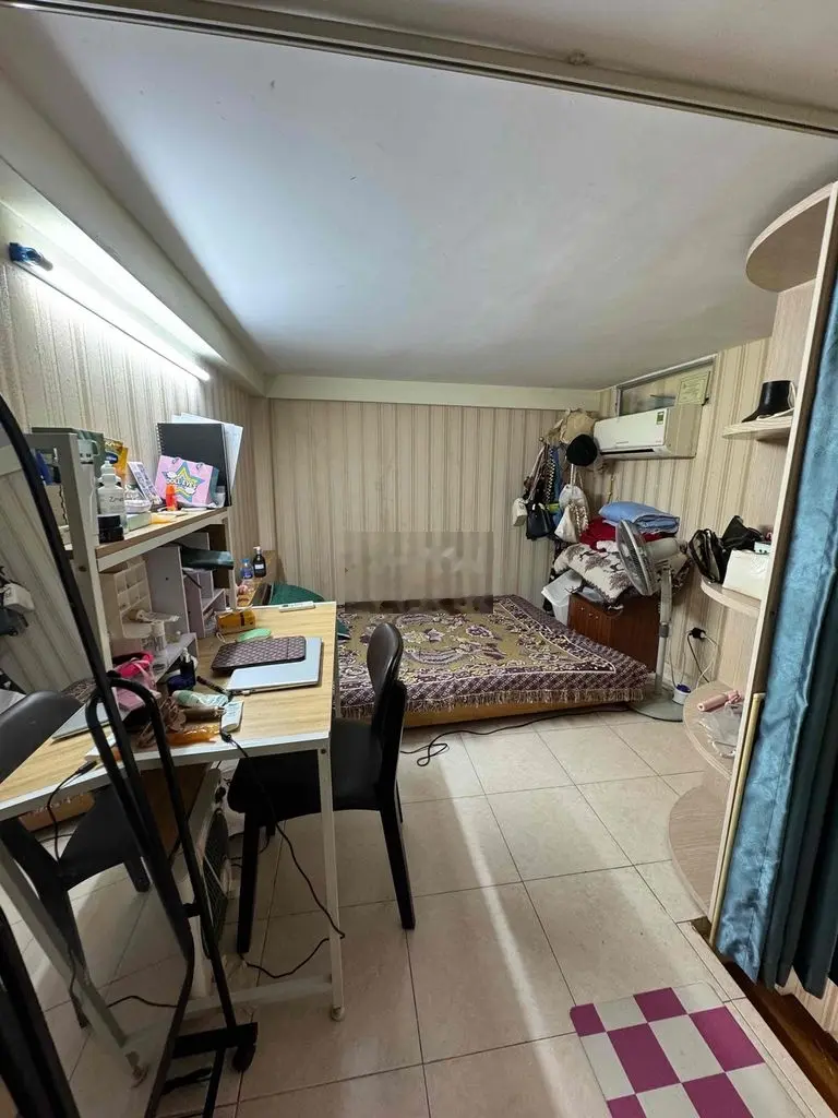 Tôi bán nhà CCMN 55m2 2 ngủ 100m ra phố lô góc HOÀNG QUỐC VIỆT
