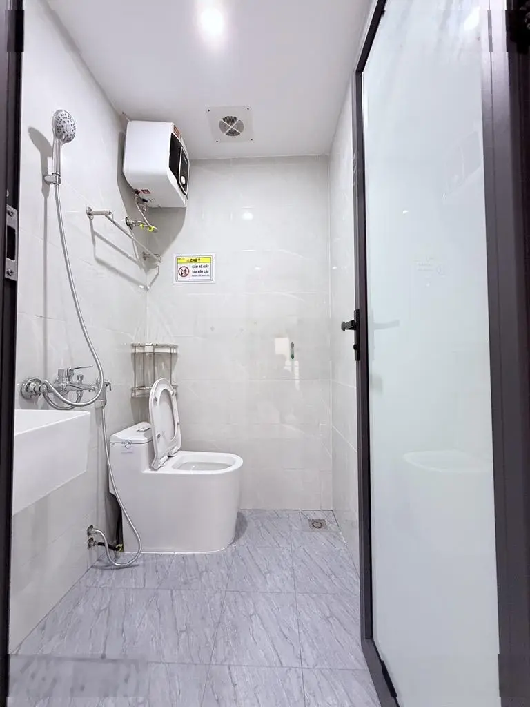 CC bán toà dòng tiền Giải Phóng, 78m2, 6 tầng, thang máy, PCCC, 3 thoáng, 95 triệu/tháng, hơn 18 tỷ