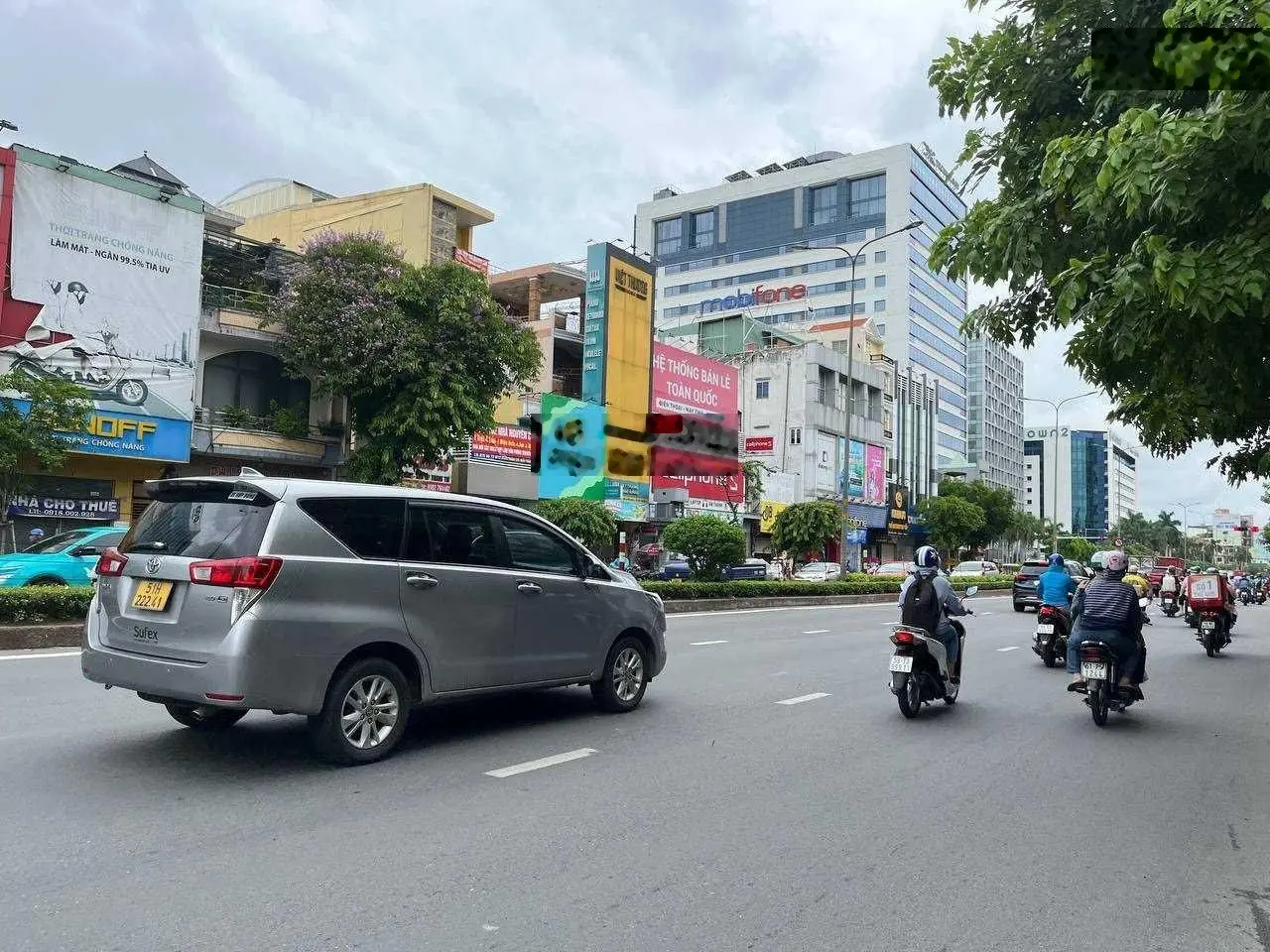 Bán tòa nhà văn phòng 3 mặt tiền đường Cộng Hòa. DT 8.8x25m. HẦM 8 TẦNG. HĐT 230t/ tháng. Giá 88 tỷ