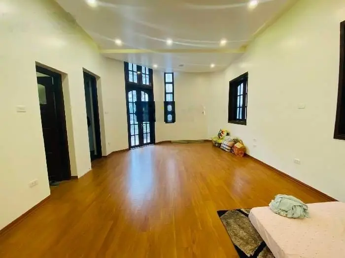 Bán Biệt Thự Liền Kề Làng Việt Kiều Châu Âu Mỗ Lao. 180m, 4 Tầng Lô Góc, 46 tỷ. View Vườn Hoa.