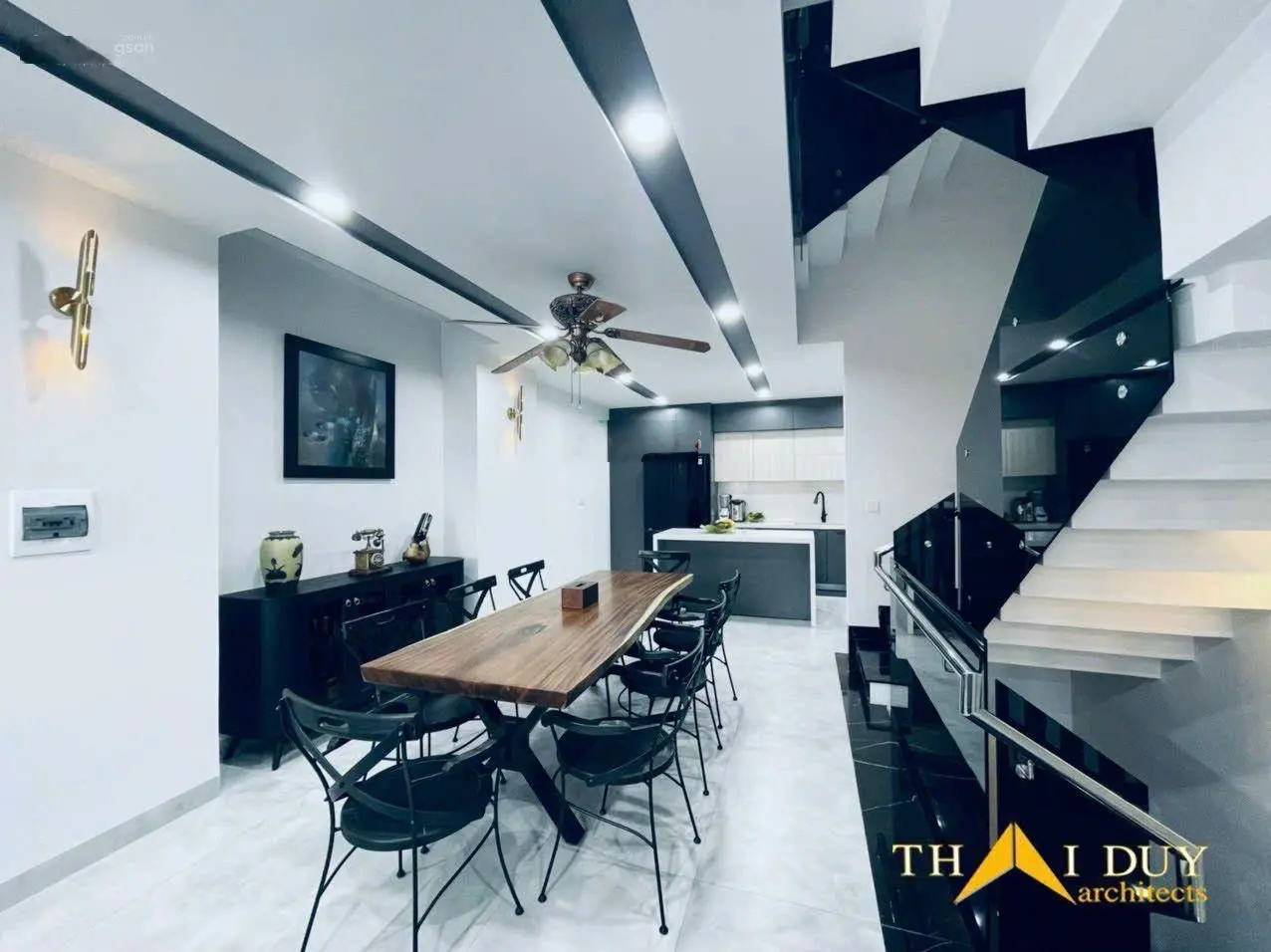 Bán nhà 5 tầng Hẻm ô tô đường Âu Cơ ngang 5m nhà thiết kế đẹp, sổ hồng chính chủ