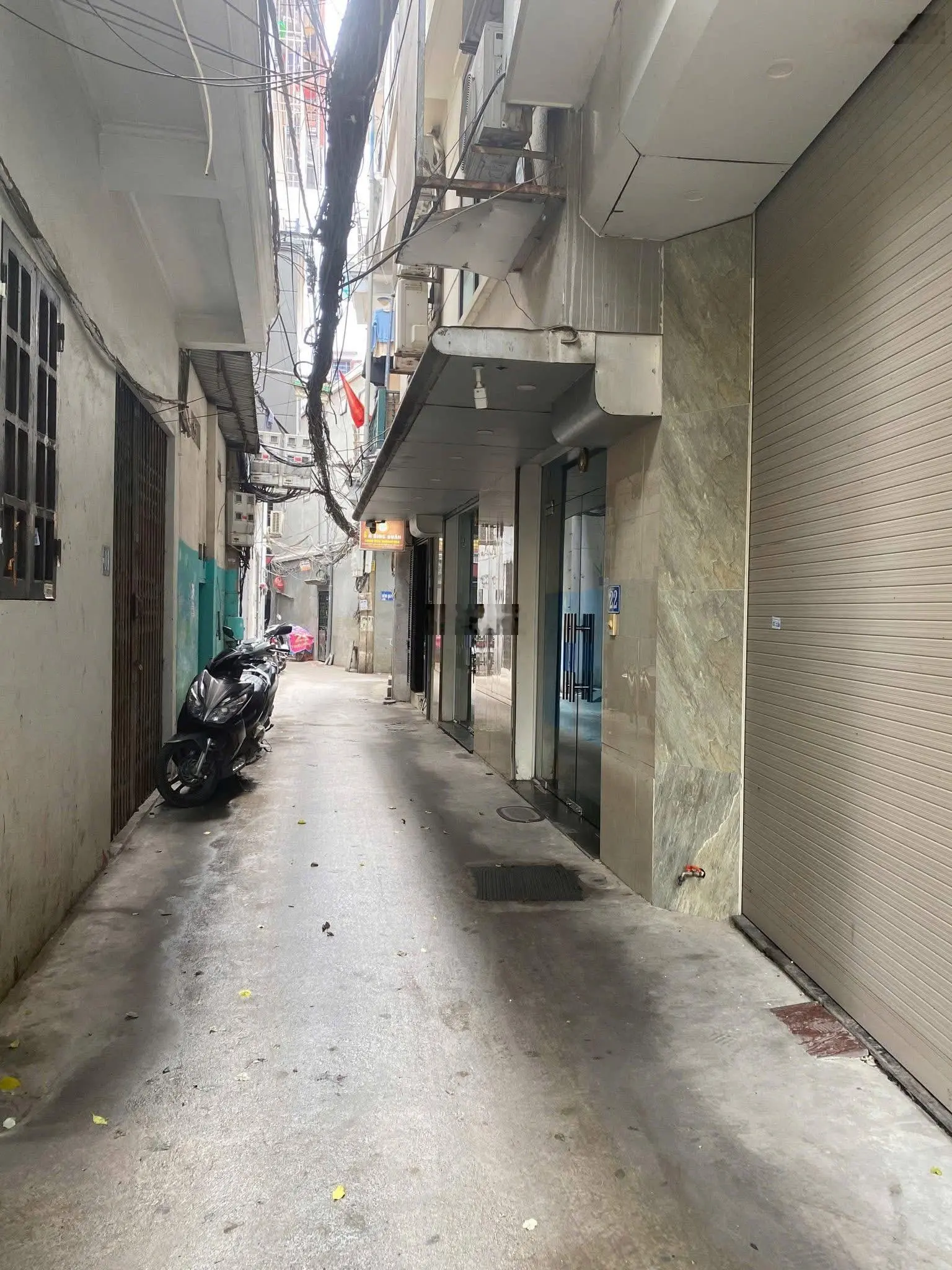 Chỉ hơn 6tỷ có nhà 5 tầng - đầy đủ công năng - kinh doanh - gần ôtô - phố vip - cầu giấy - hà nội