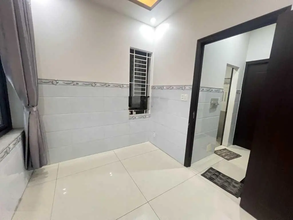 Bán nhà 1 trệt, 1 lầu giá 4,7 tỷ, diện tích 50,2 m2, tại Trường Thọ, Thủ Đức