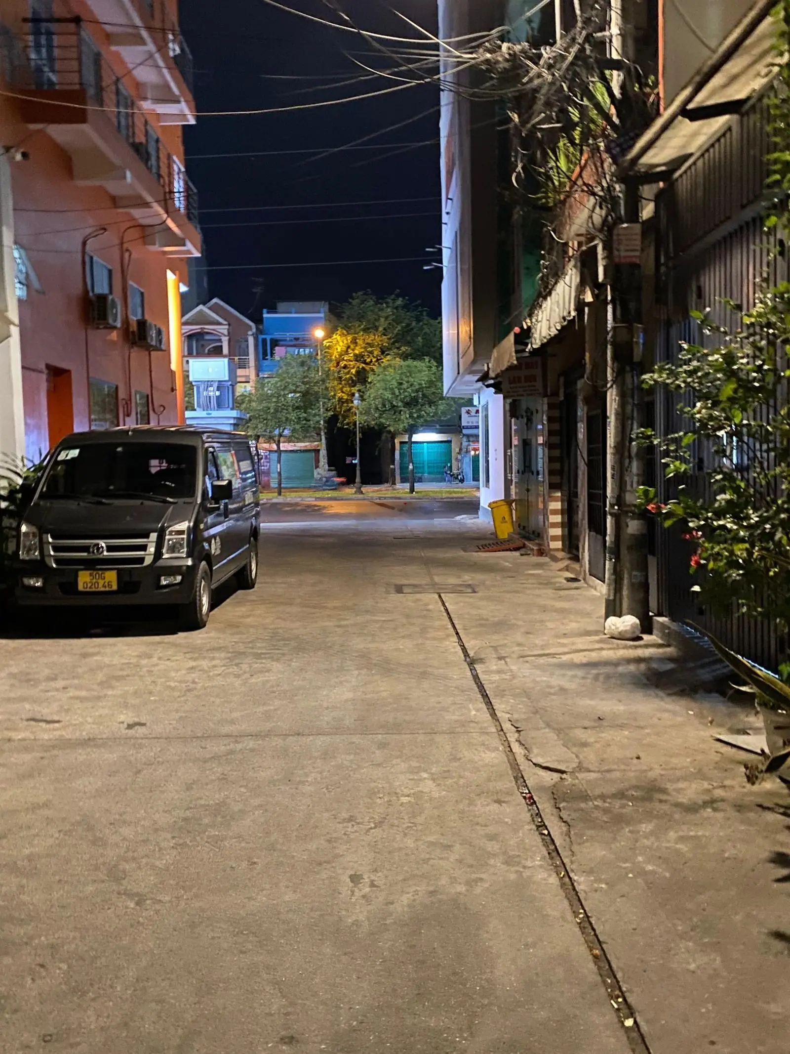 Xe hơi thông (51m2) Hồng Bàng, Q11