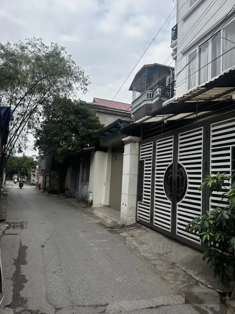 Bán nhà sát cầu Vĩnh Tuy Long Biên DT 95m2 xây 7 tầng - giá 15,9 tỷ dòng tiền 45tr hàng tháng