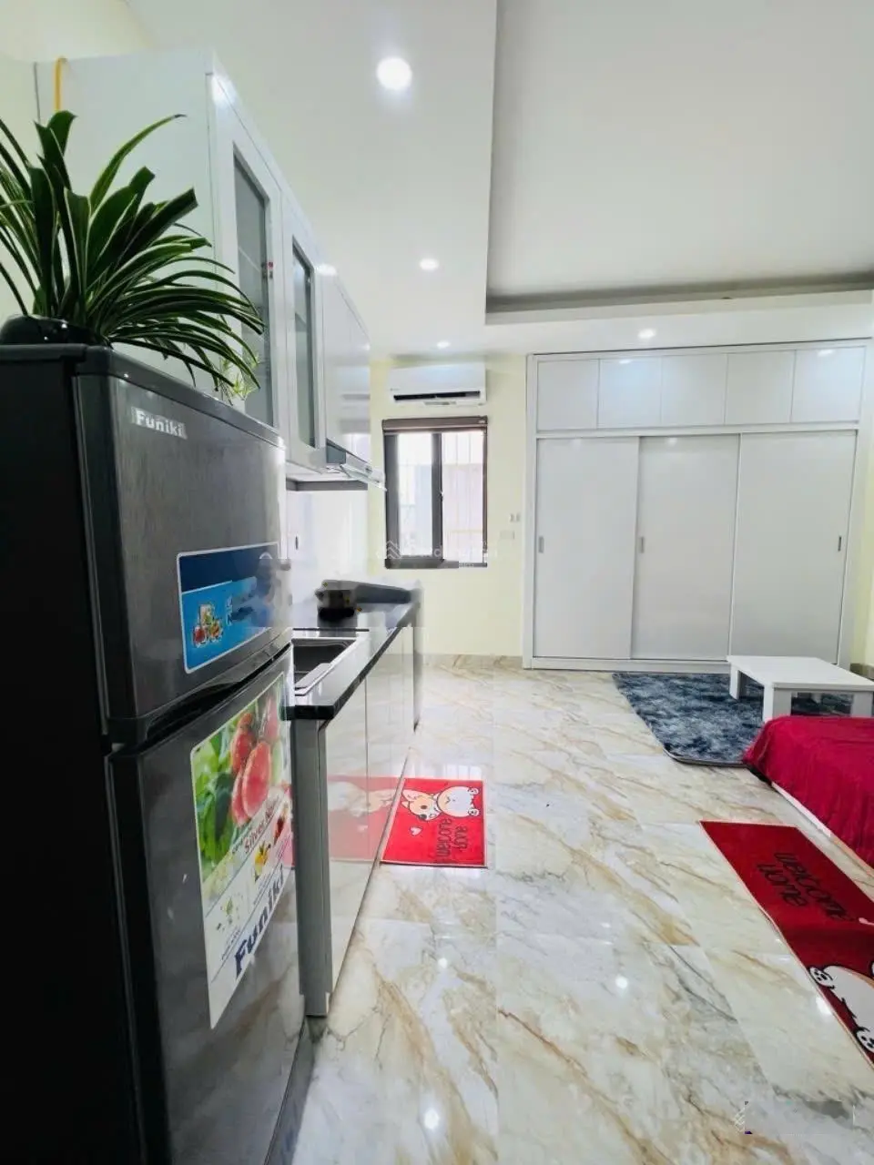 Bán nhà Dịch Vọng, Thành Thái 62m2, 14 ngủ, mặt tiền 18m, nhỉnh 14 tỷ , thuê 88 tr, pccc, quá đỉnh
