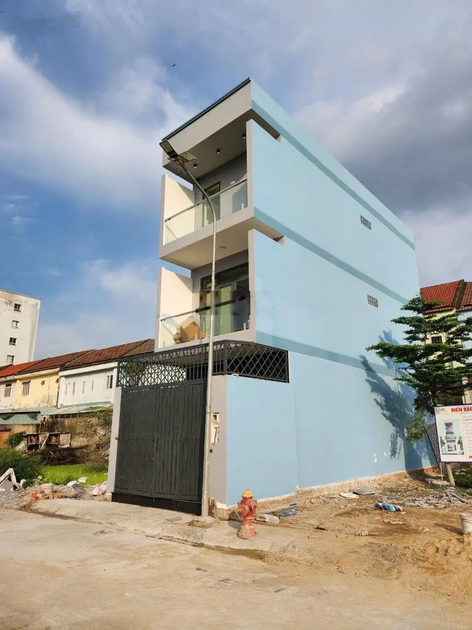 Chính chủ không phải môi giới cần bán gấp lô đất Thủ Đức, đường xe hơi 8m, ngay chợ, chỉ 3,420 tỷ