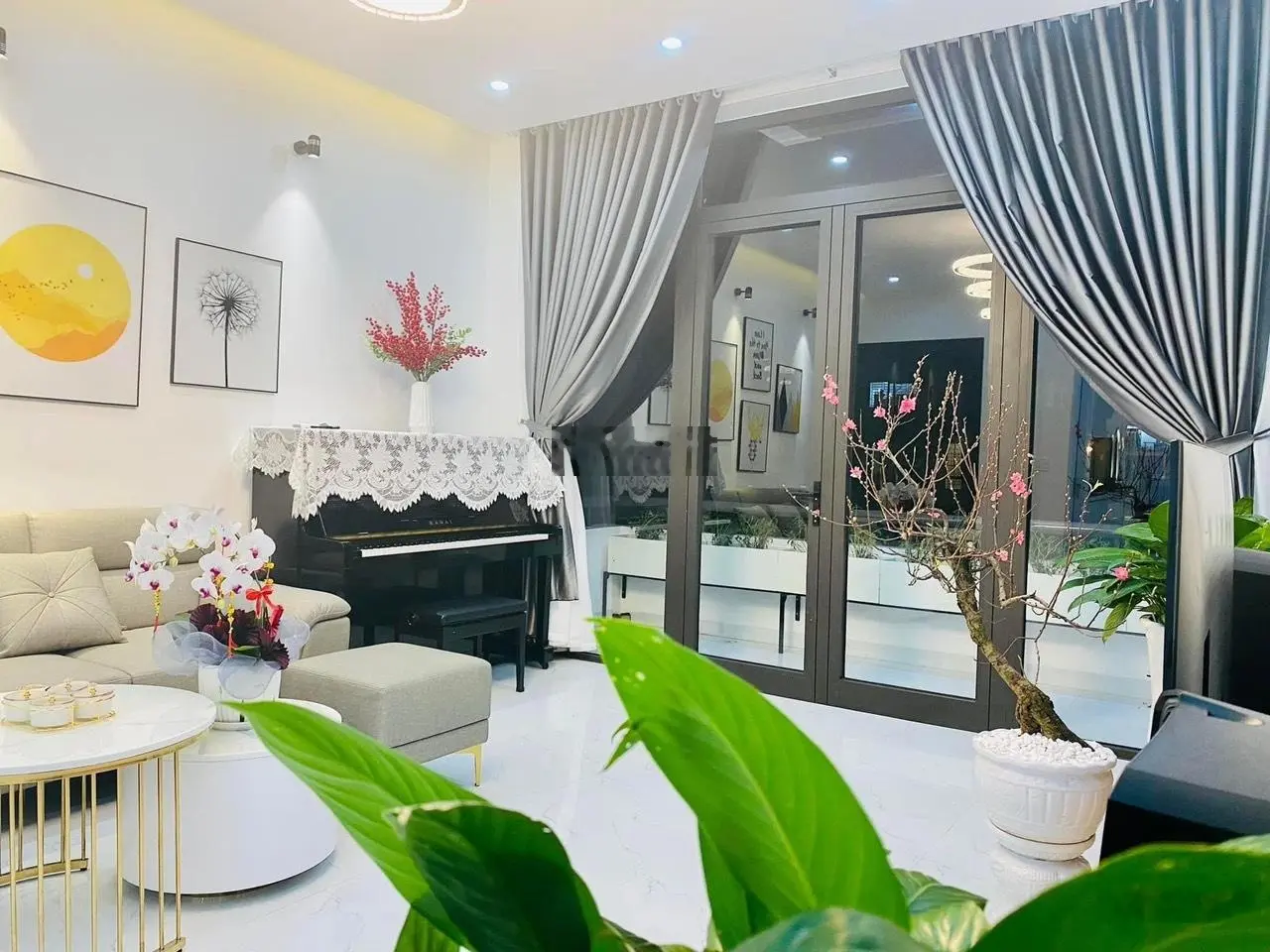 Bán biệt thự đường Trần Ngọc Diện P. Thảo Điền Q2 DT 10 x20m trệt 2 lầu sân thượng